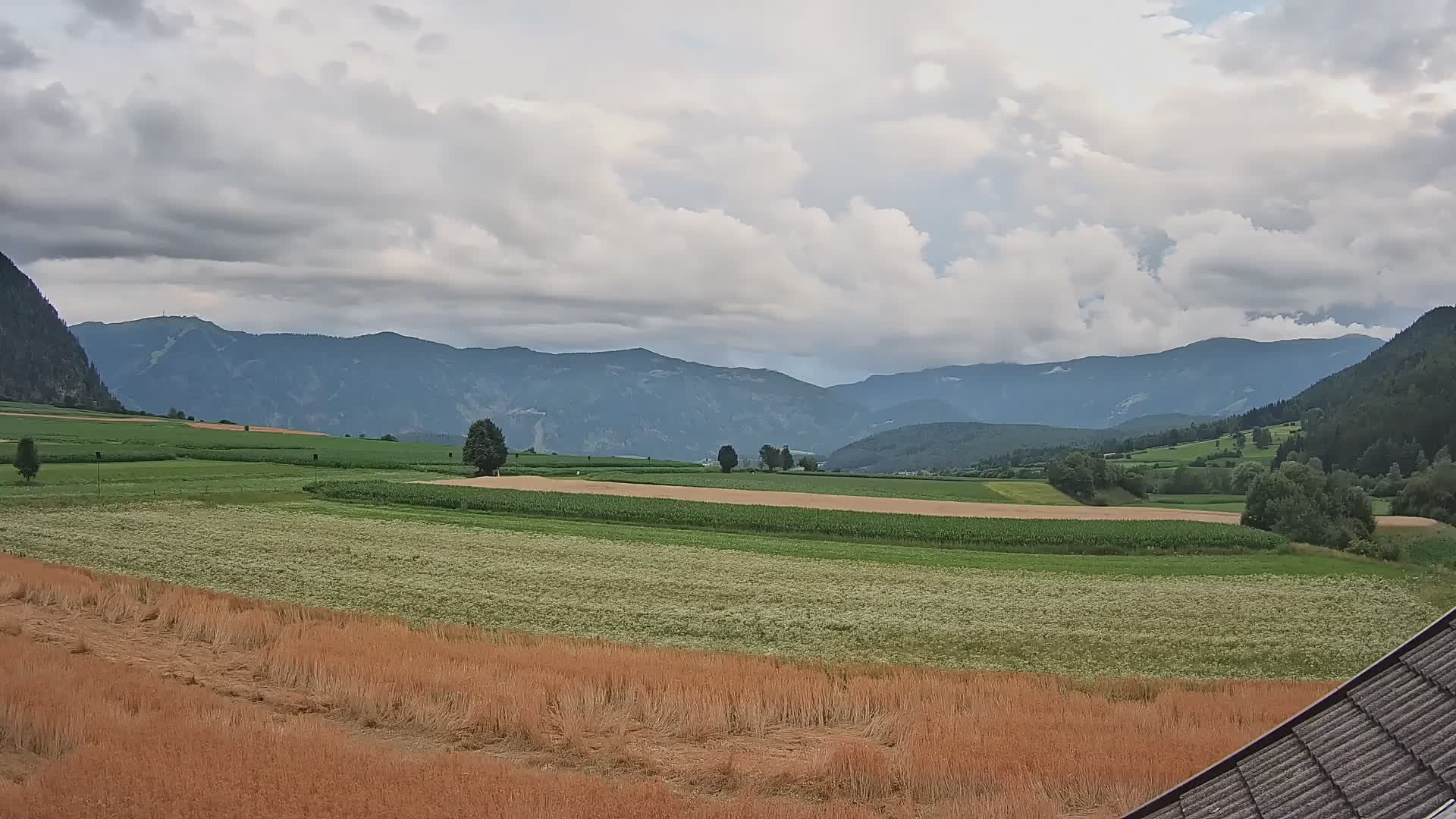 Gais | Blick vom Vintage Farm Winklerhof auf Kronplatz und Dolomiten
