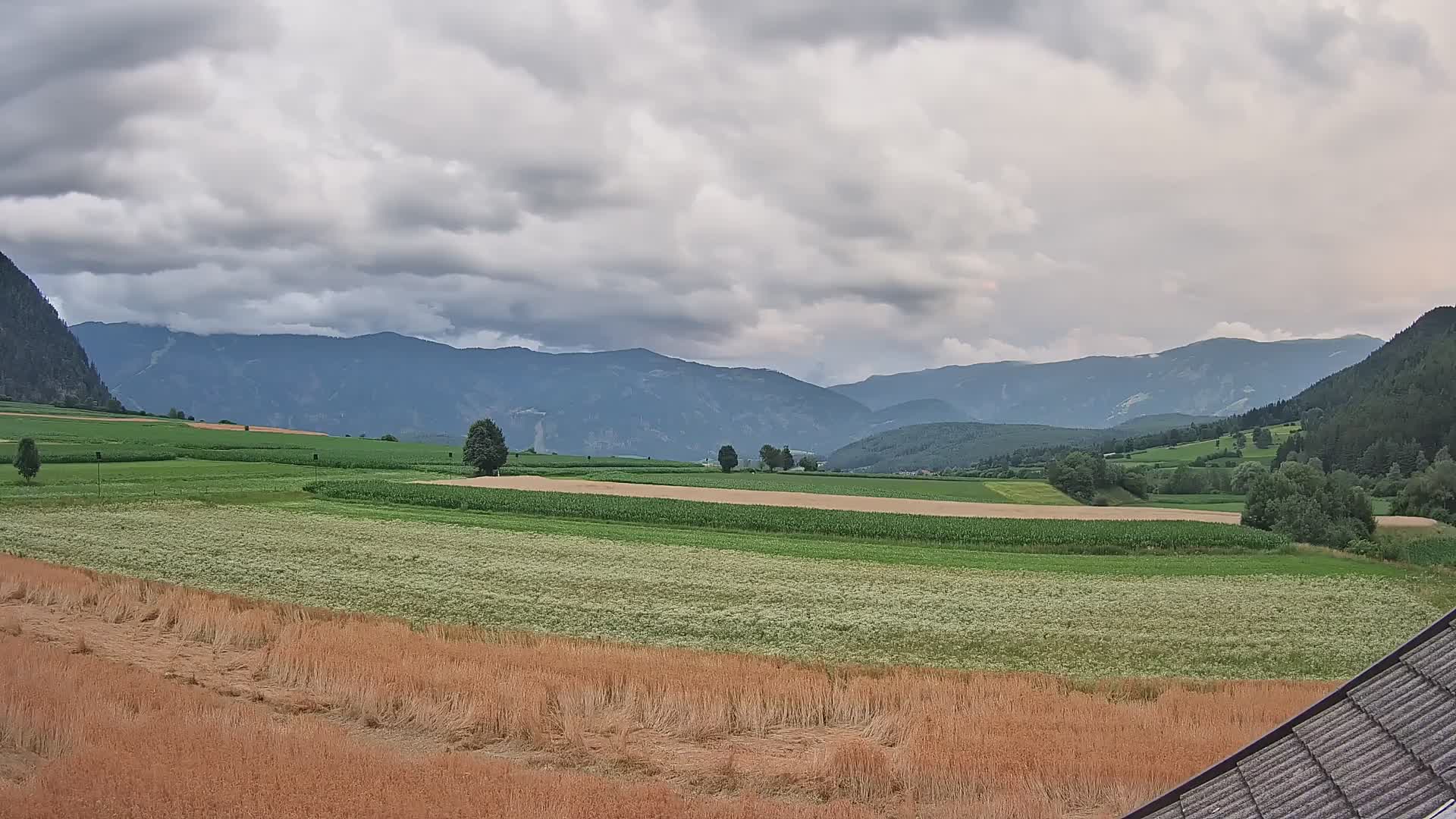 Gais | Blick vom Vintage Farm Winklerhof auf Kronplatz und Dolomiten