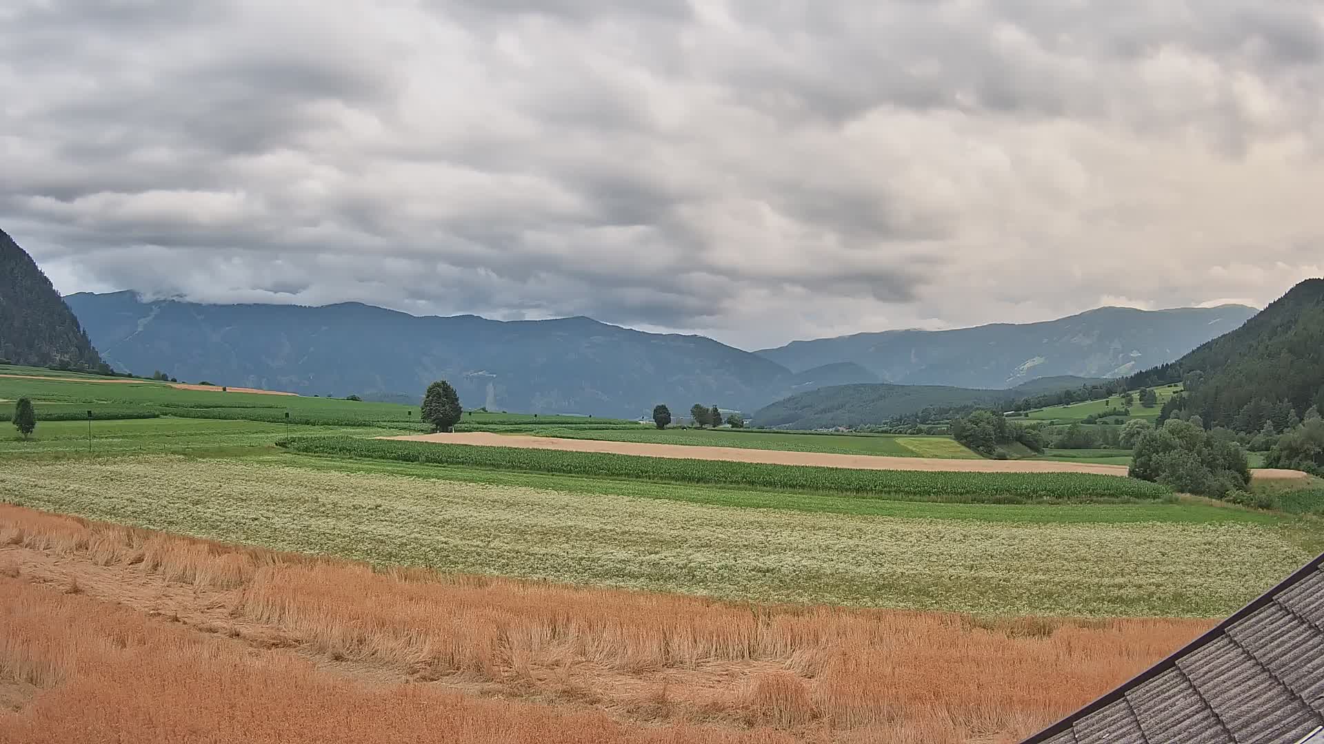 Gais | Vista desde la finca Winklerhof hacia Plan de Corones y los Dolomitas