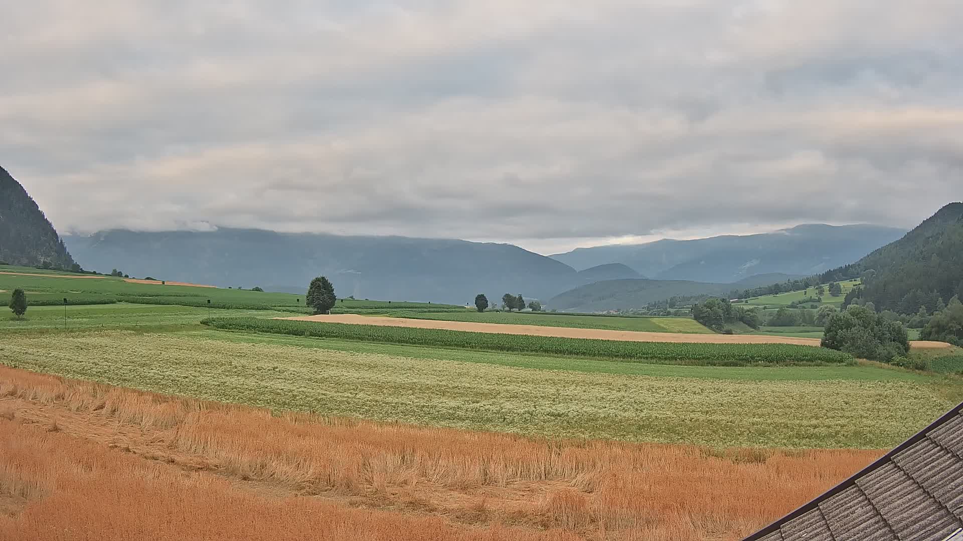 Gais | Vista desde la finca Winklerhof hacia Plan de Corones y los Dolomitas