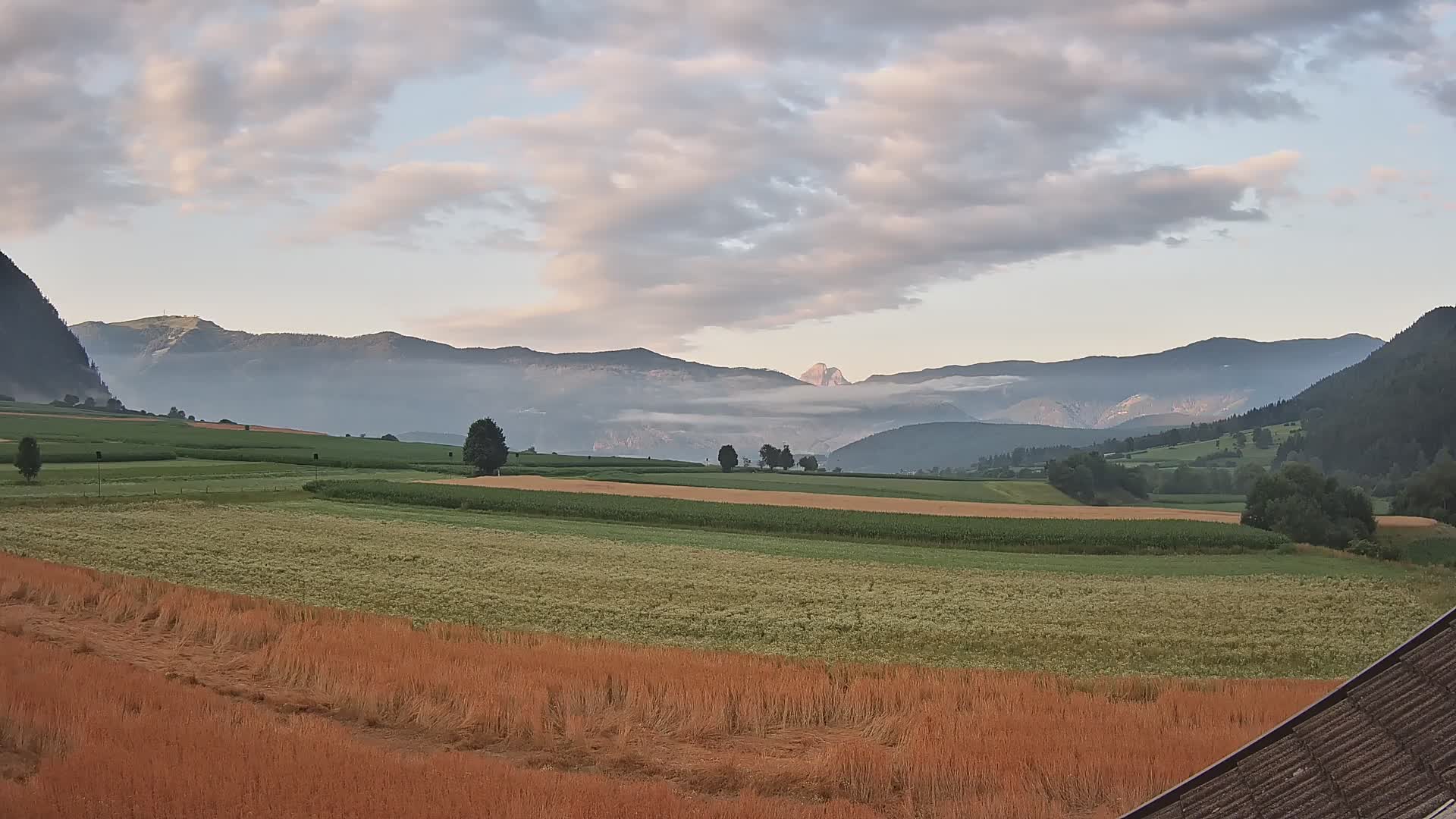 Gais | Vista desde la finca Winklerhof hacia Plan de Corones y los Dolomitas