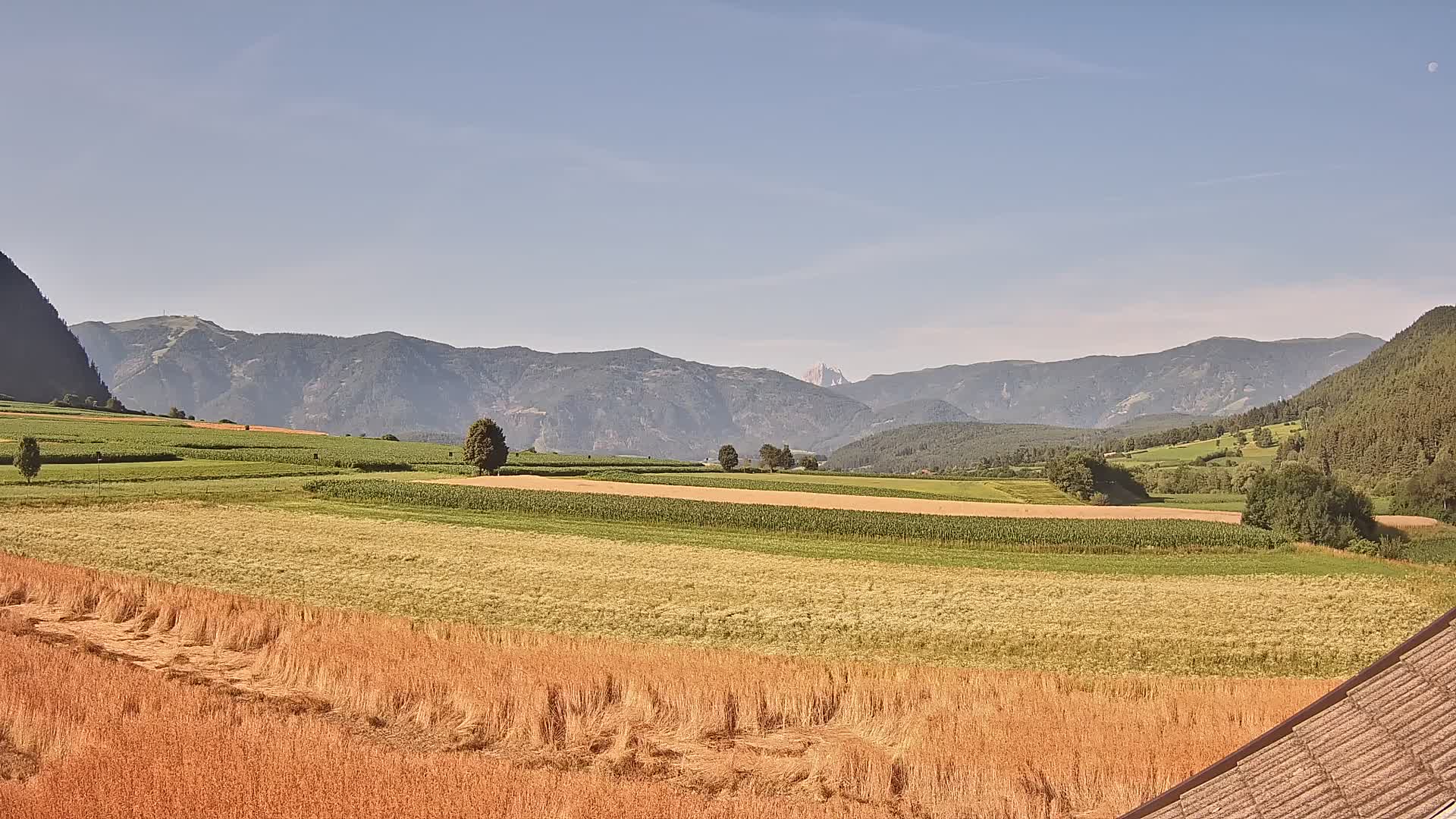 Gais | Blick vom Vintage Farm Winklerhof auf Kronplatz und Dolomiten