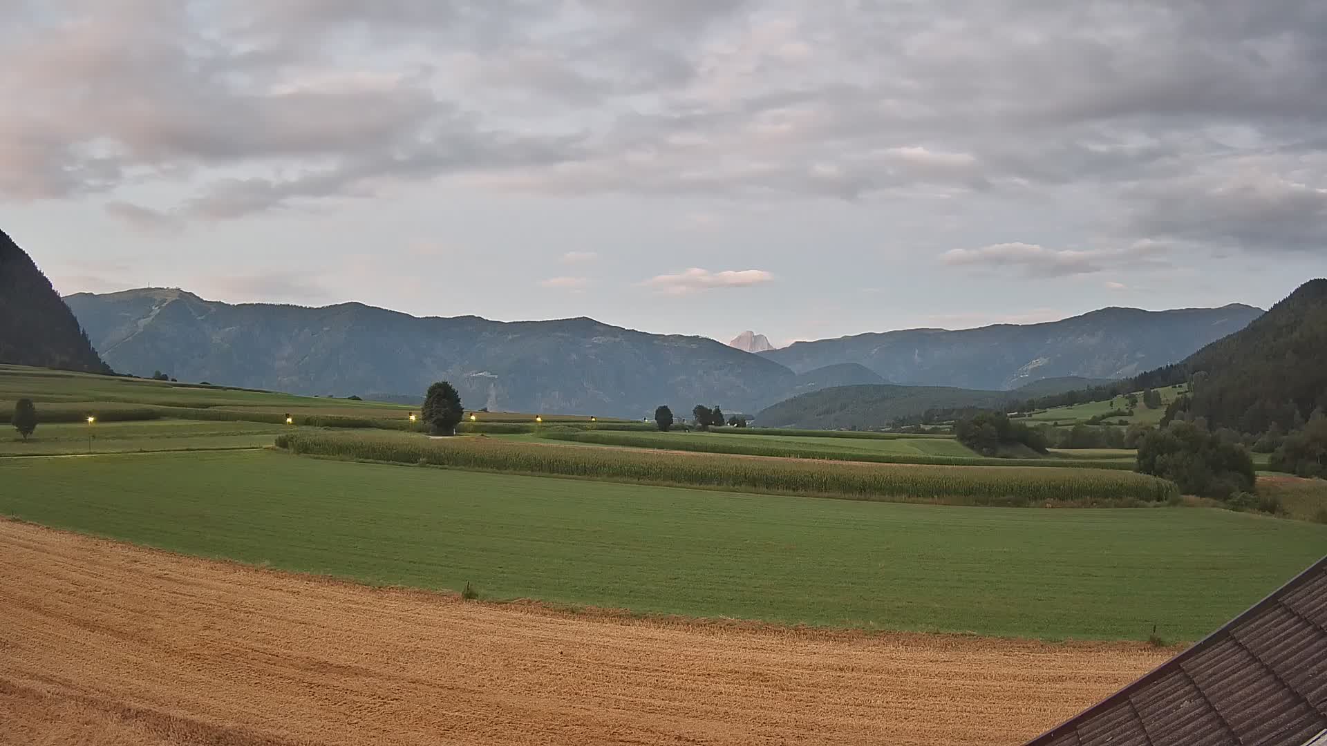 Gais | Blick vom Vintage Farm Winklerhof auf Kronplatz und Dolomiten