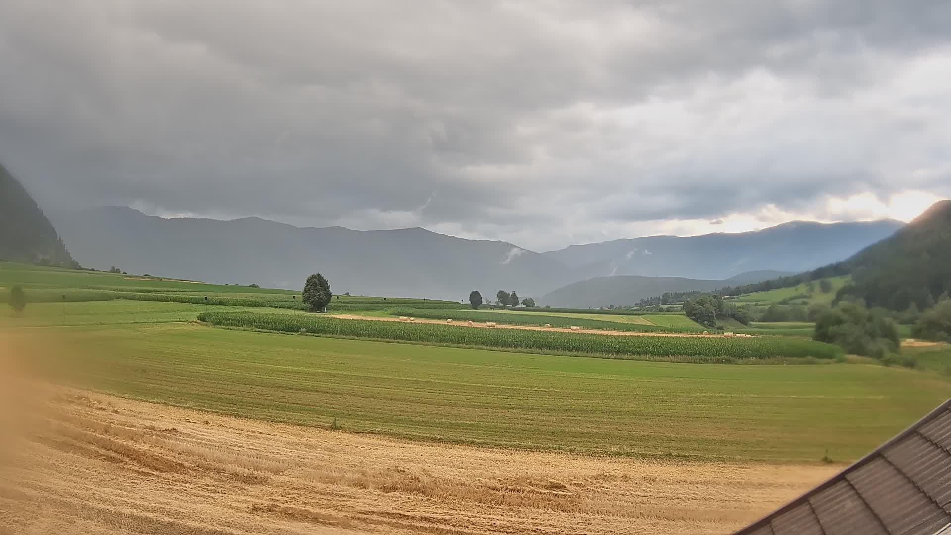 Gais | Vista desde la finca Winklerhof hacia Plan de Corones y los Dolomitas