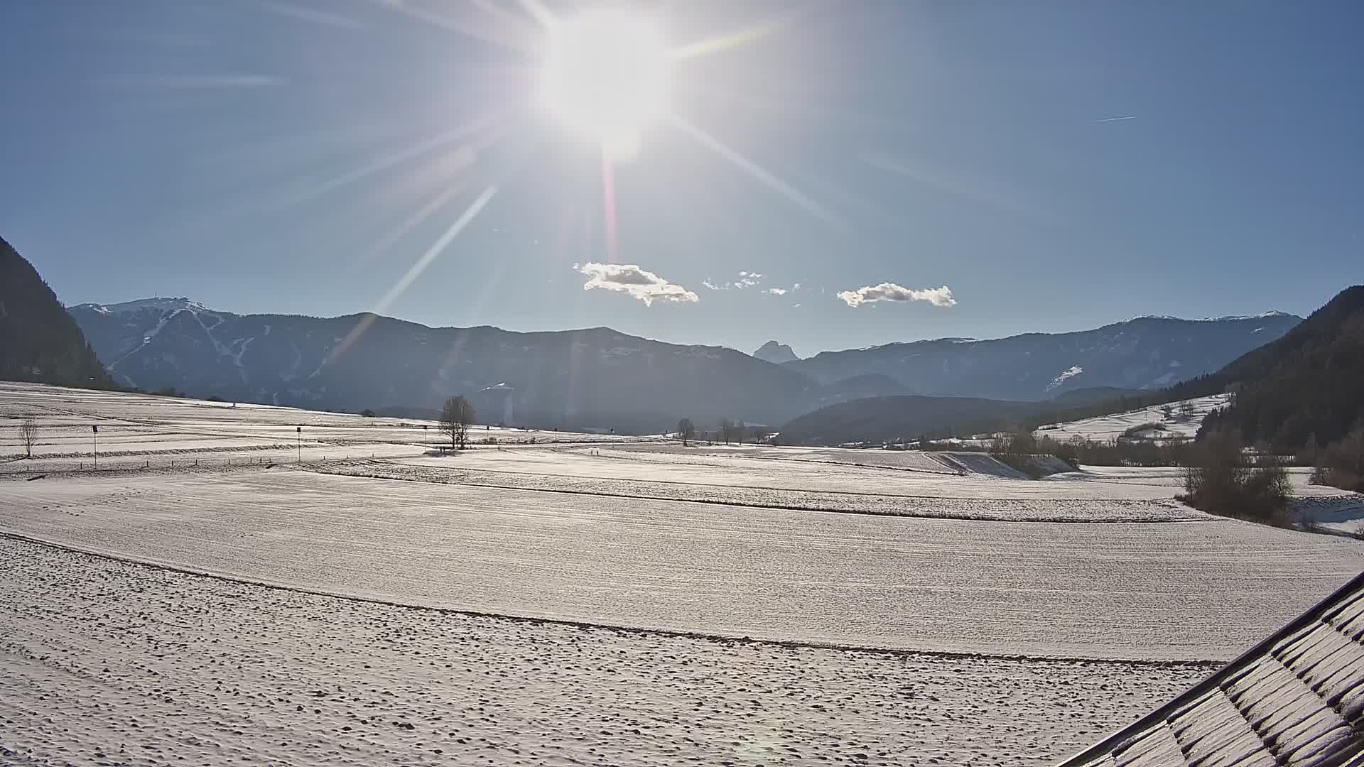 Gais | Vista dall’agriturismo Winklerhof verso Plan de Corones e le Dolomiti