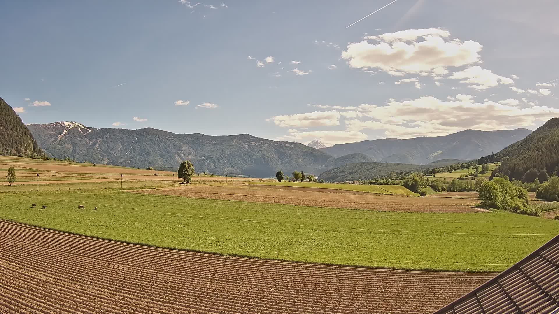 Gais | Vista desde la finca Winklerhof hacia Plan de Corones y los Dolomitas