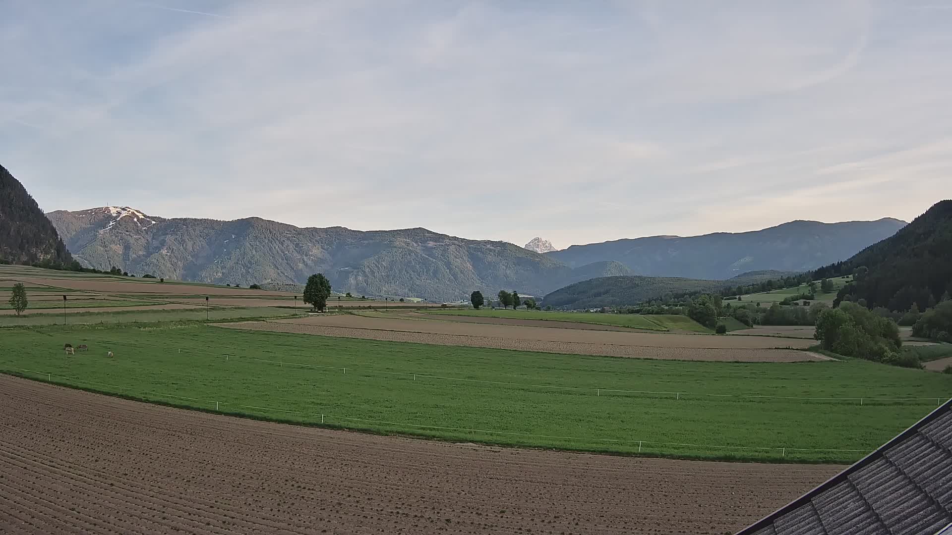 Gais | Vista desde la finca Winklerhof hacia Plan de Corones y los Dolomitas