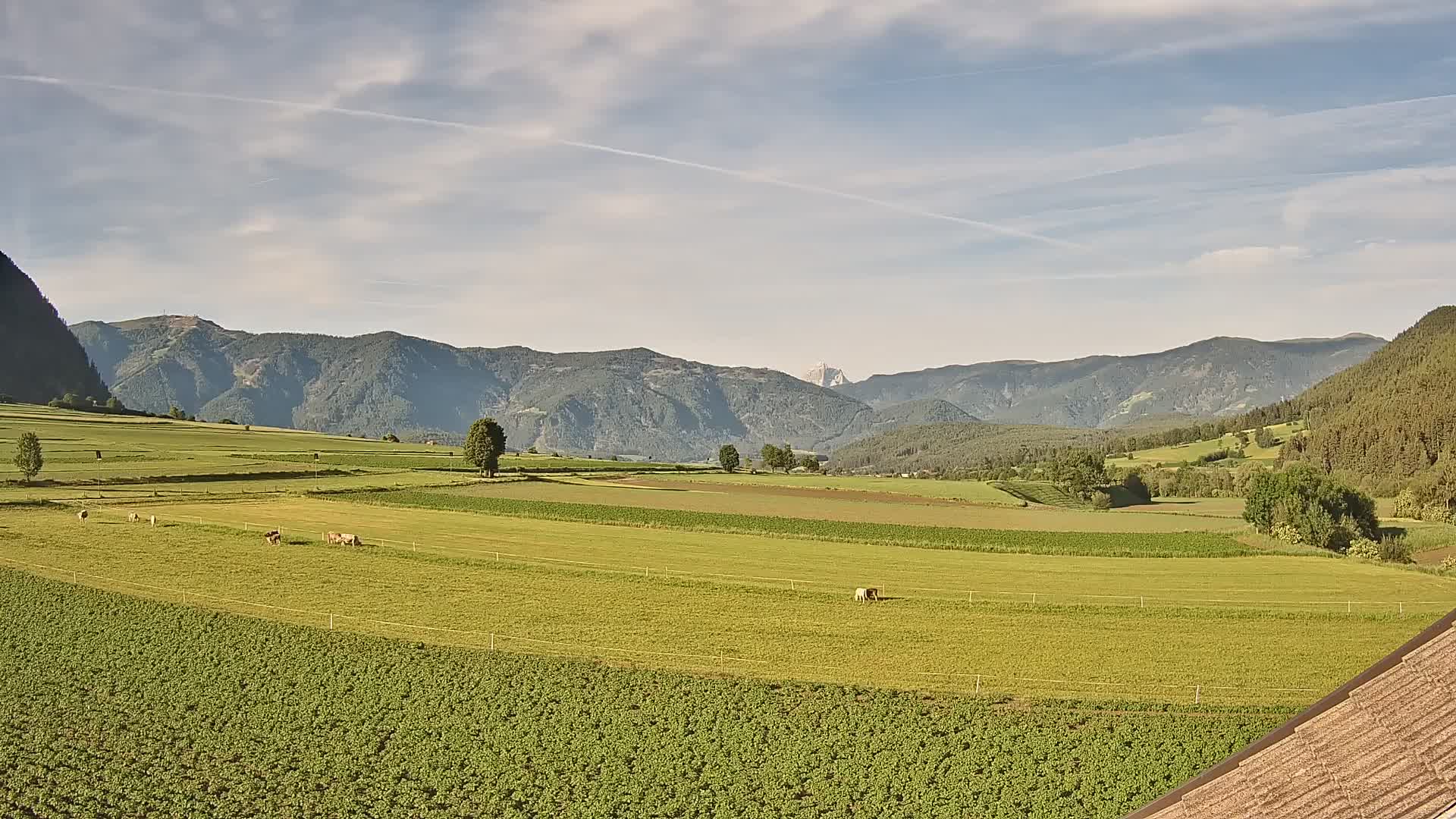 Gais | Vista desde la finca Winklerhof hacia Plan de Corones y los Dolomitas