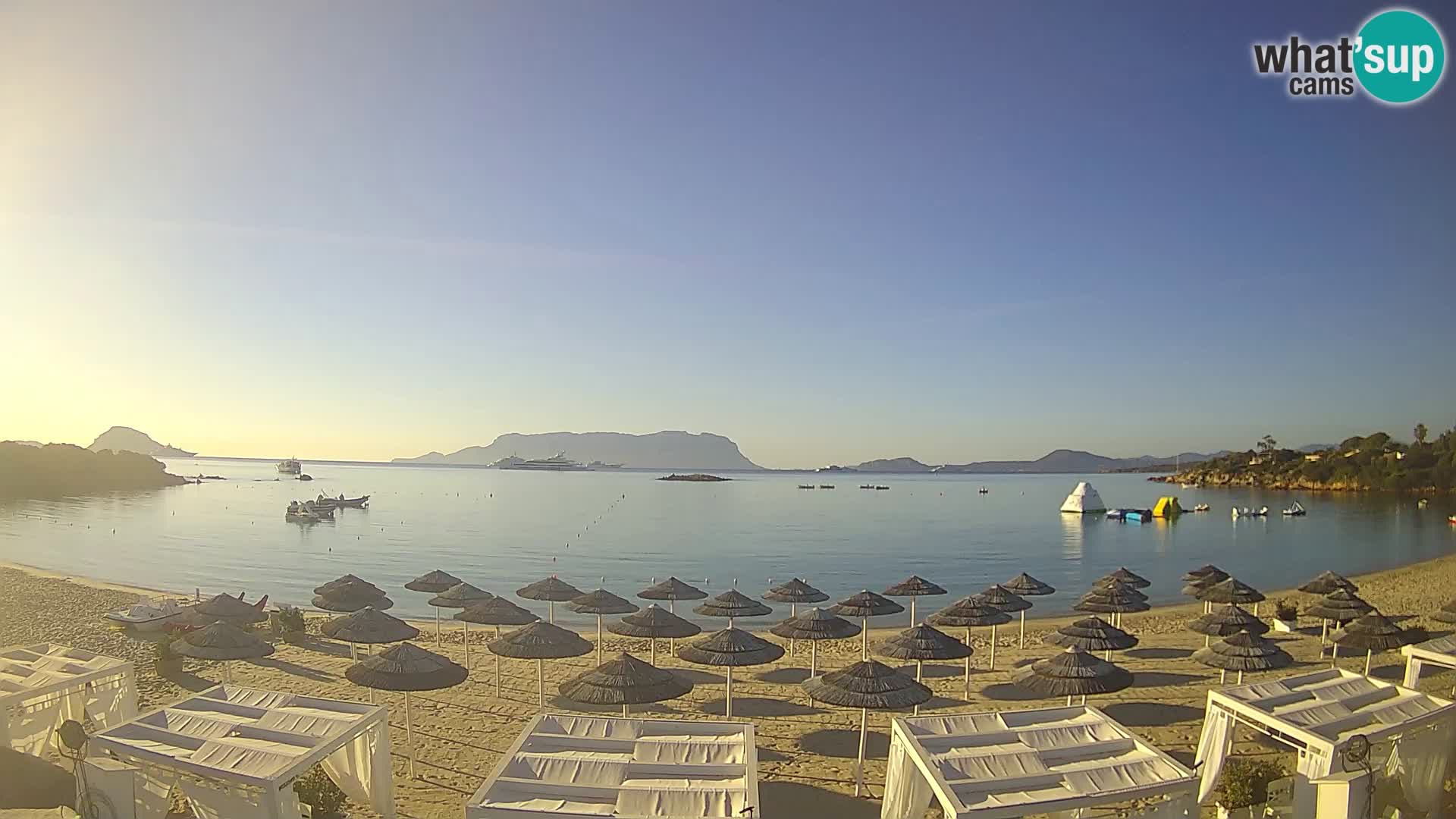 Plaža Cala Sassari Spletna kamera v živo Golfo Aranci – Sardinija