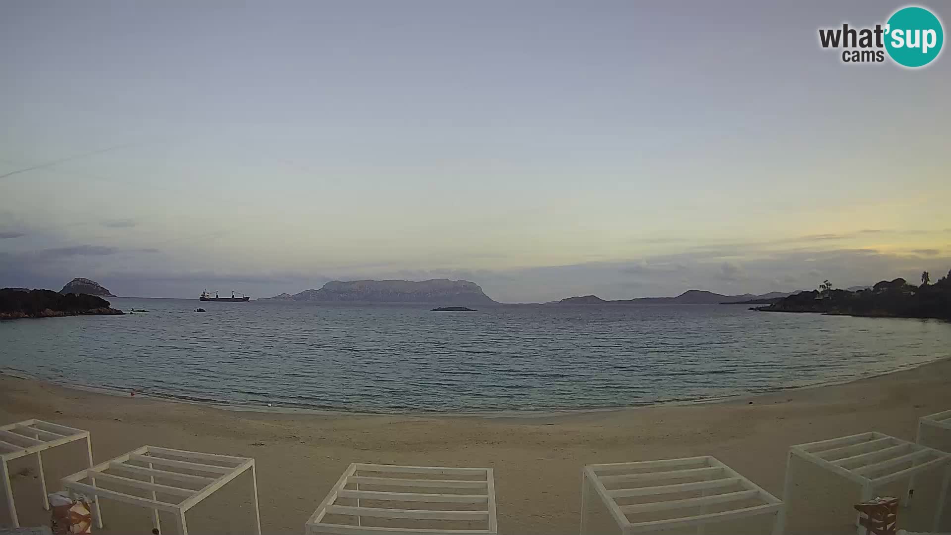 Plaža Cala Sassari Spletna kamera v živo Golfo Aranci – Sardinija