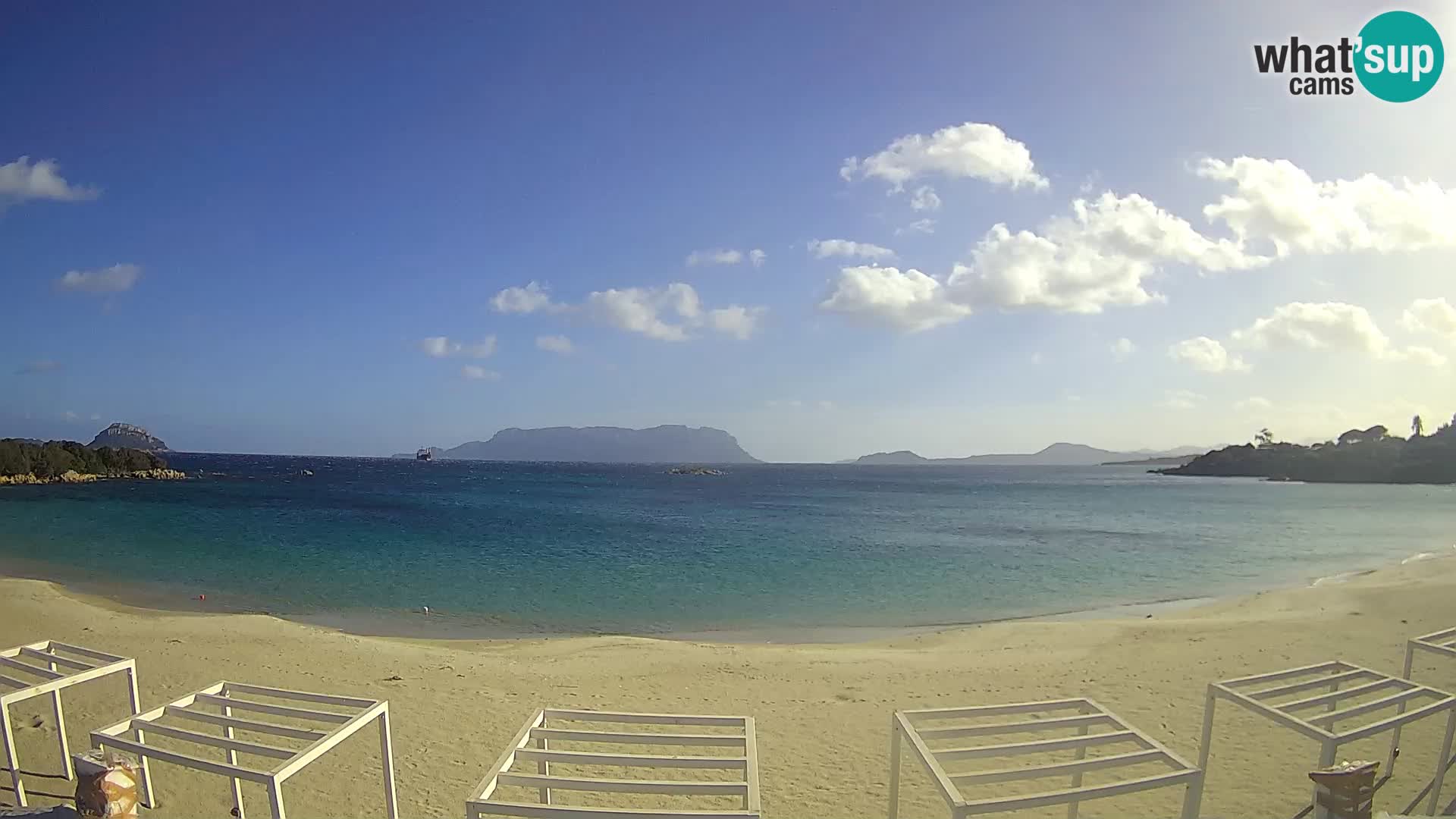 Plaža Cala Sassari Spletna kamera v živo Golfo Aranci – Sardinija