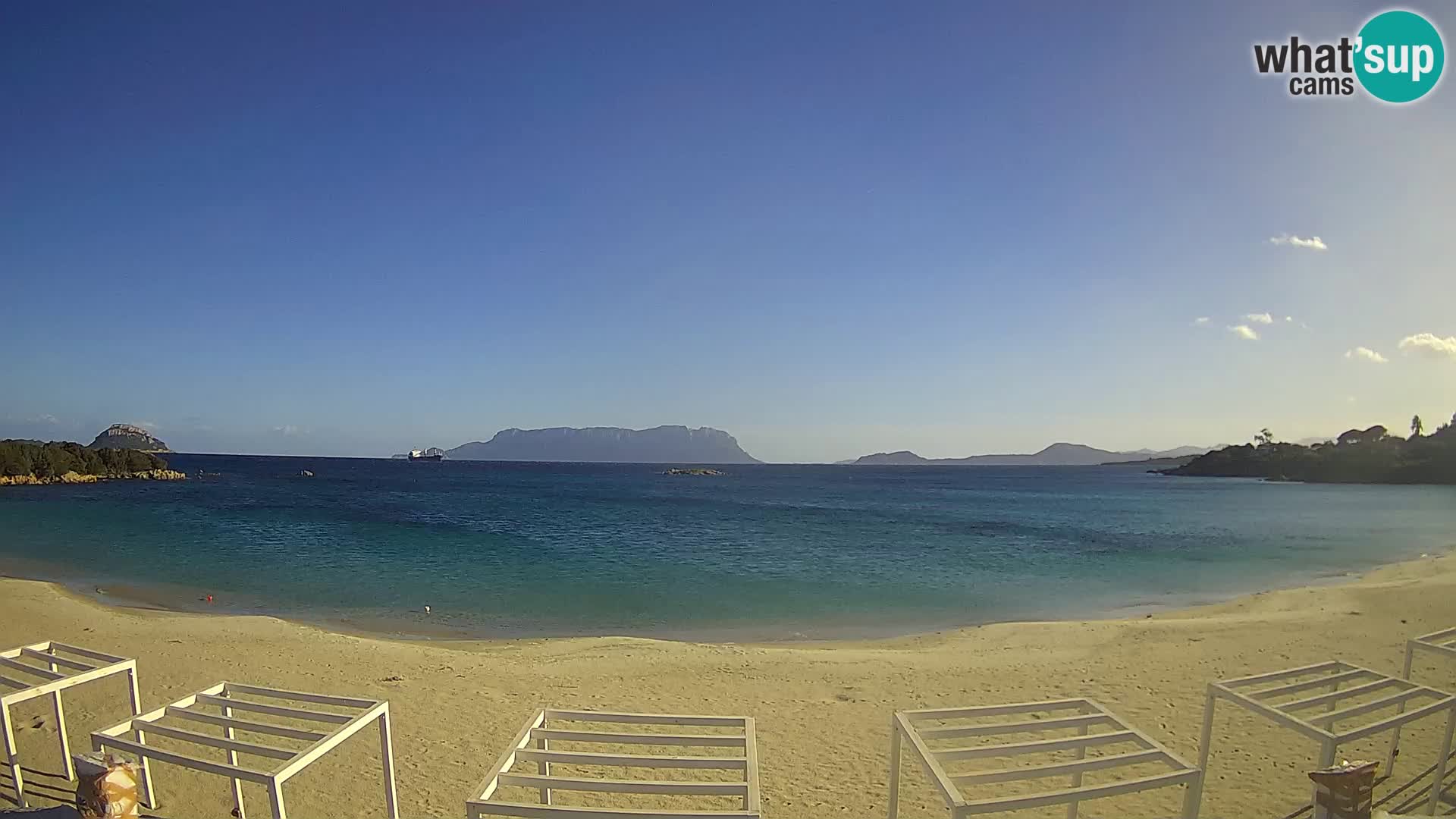 Plaža Cala Sassari Spletna kamera v živo Golfo Aranci – Sardinija