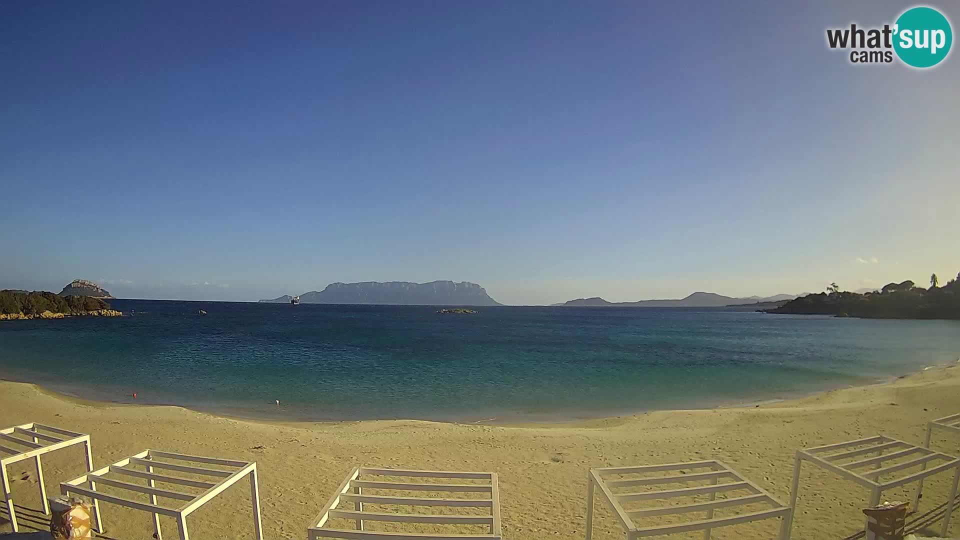 Plaža Cala Sassari Spletna kamera v živo Golfo Aranci – Sardinija