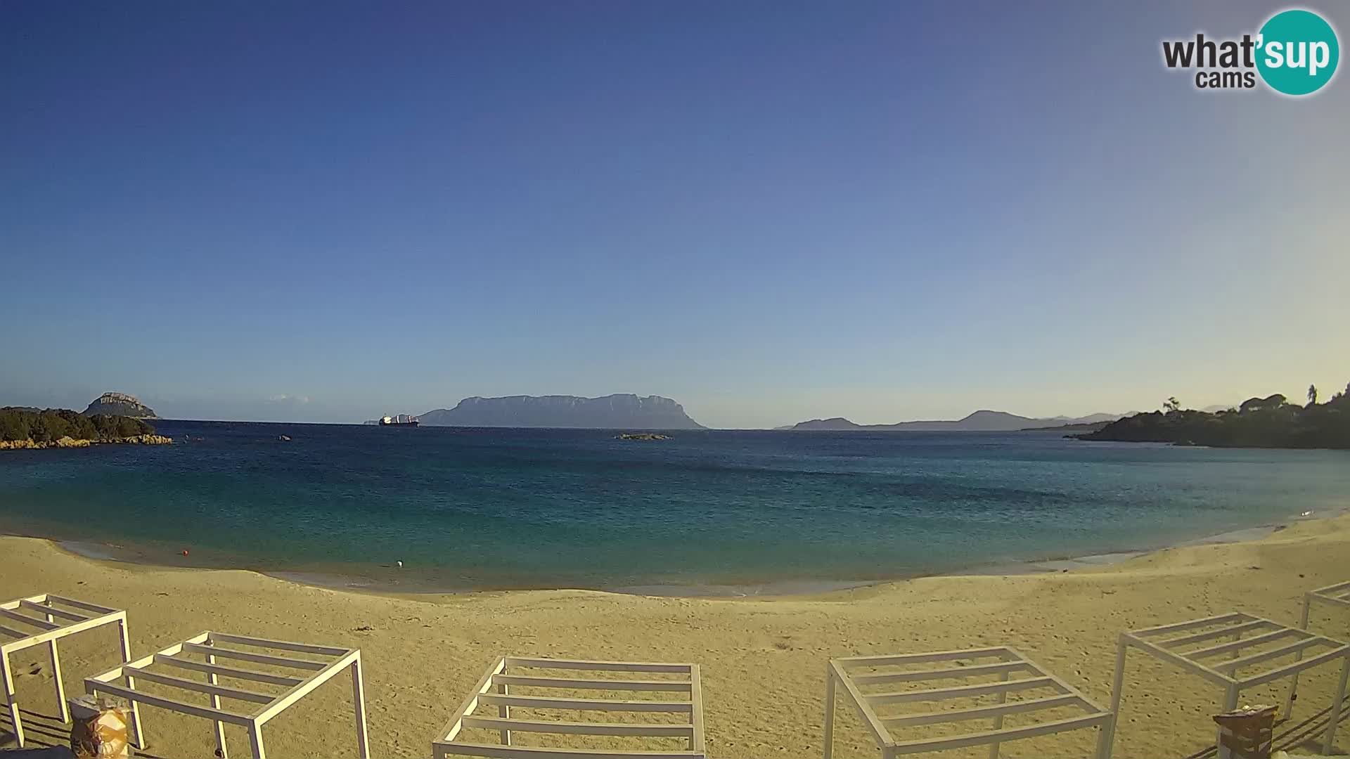 Plaža Cala Sassari Spletna kamera v živo Golfo Aranci – Sardinija