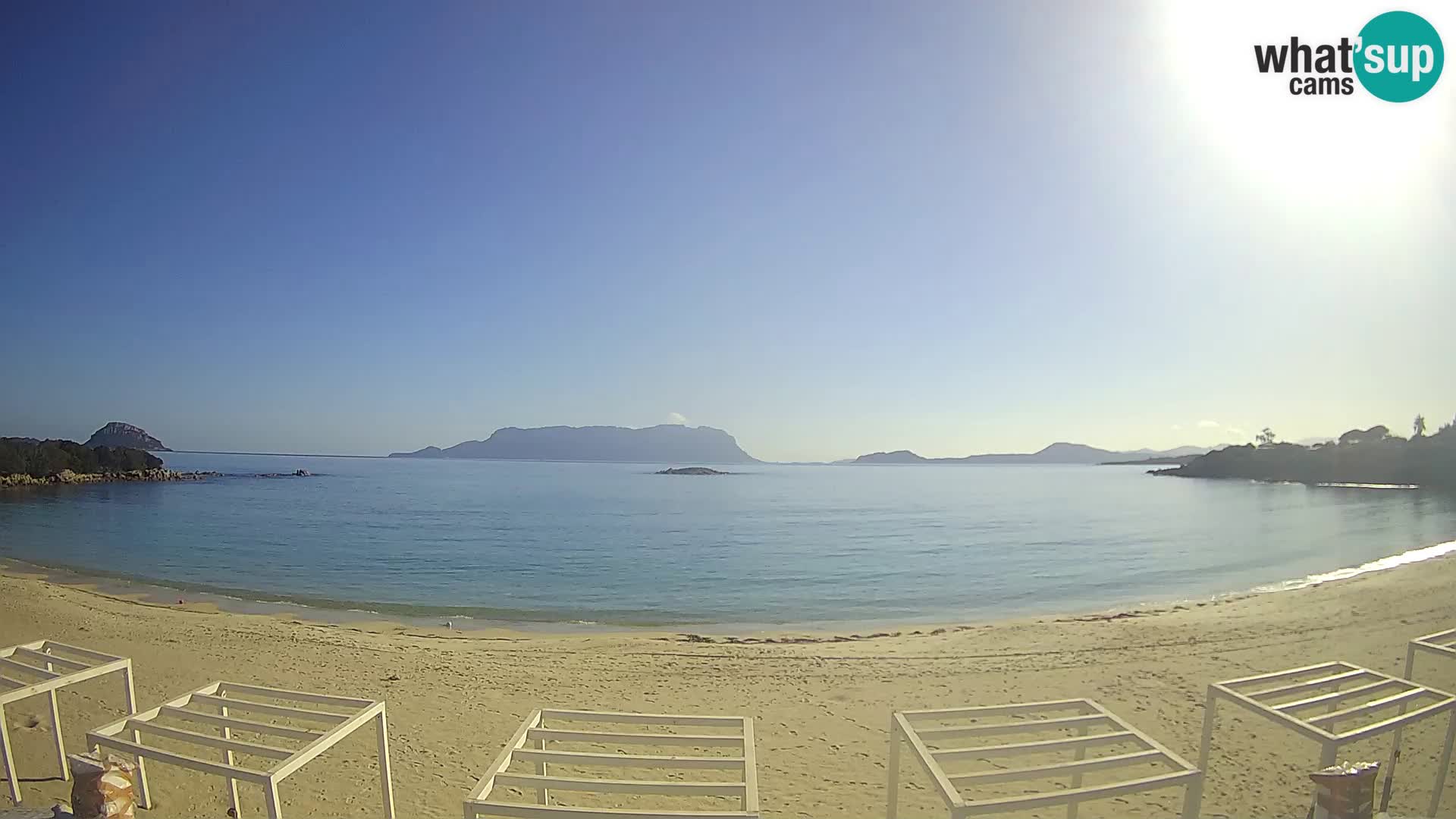 Plaža Cala Sassari Spletna kamera v živo Golfo Aranci – Sardinija