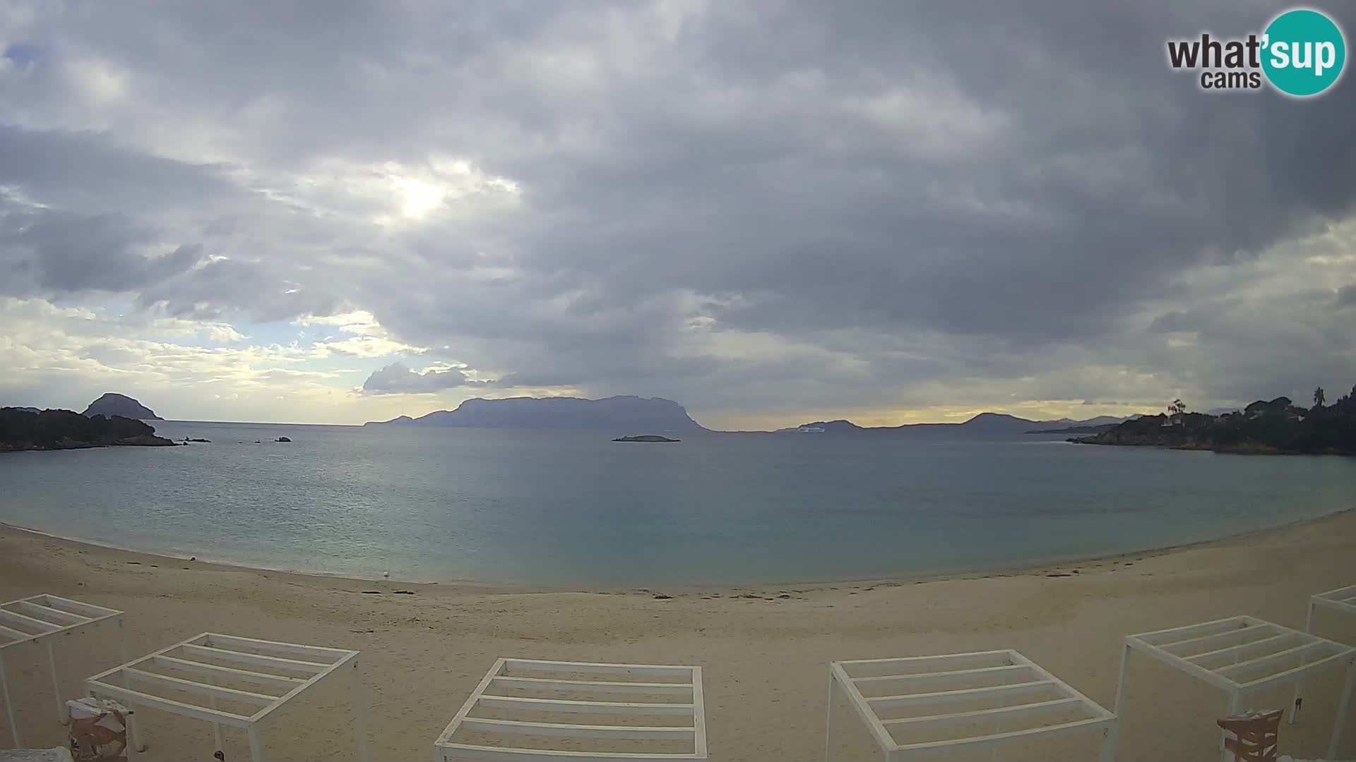 Web kamera uživo plaža Cala Sassari – Golfo Aranci – Sardinija