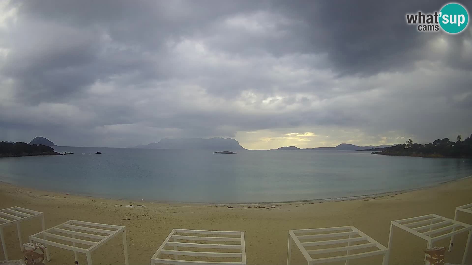 Plaža Cala Sassari Spletna kamera v živo Golfo Aranci – Sardinija