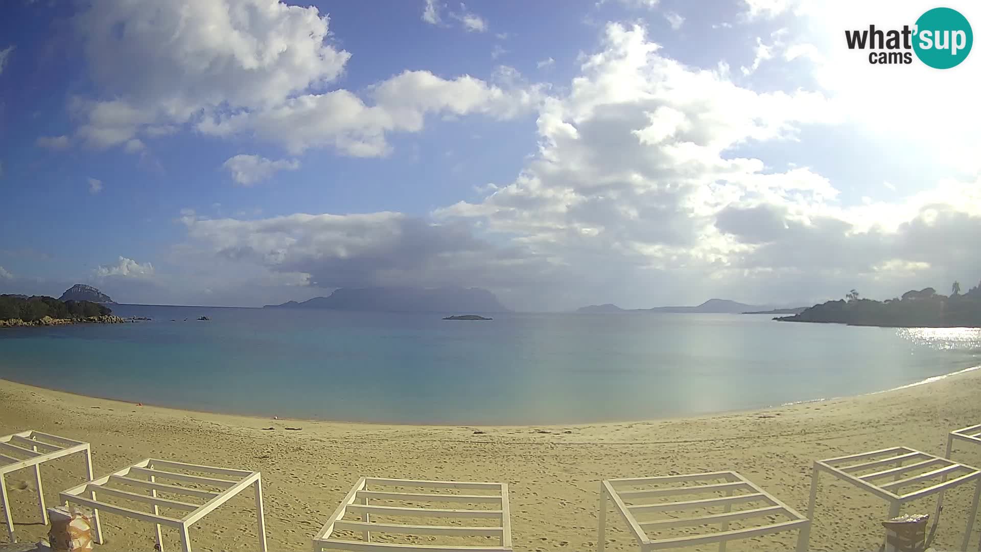 Web kamera uživo plaža Cala Sassari – Golfo Aranci – Sardinija