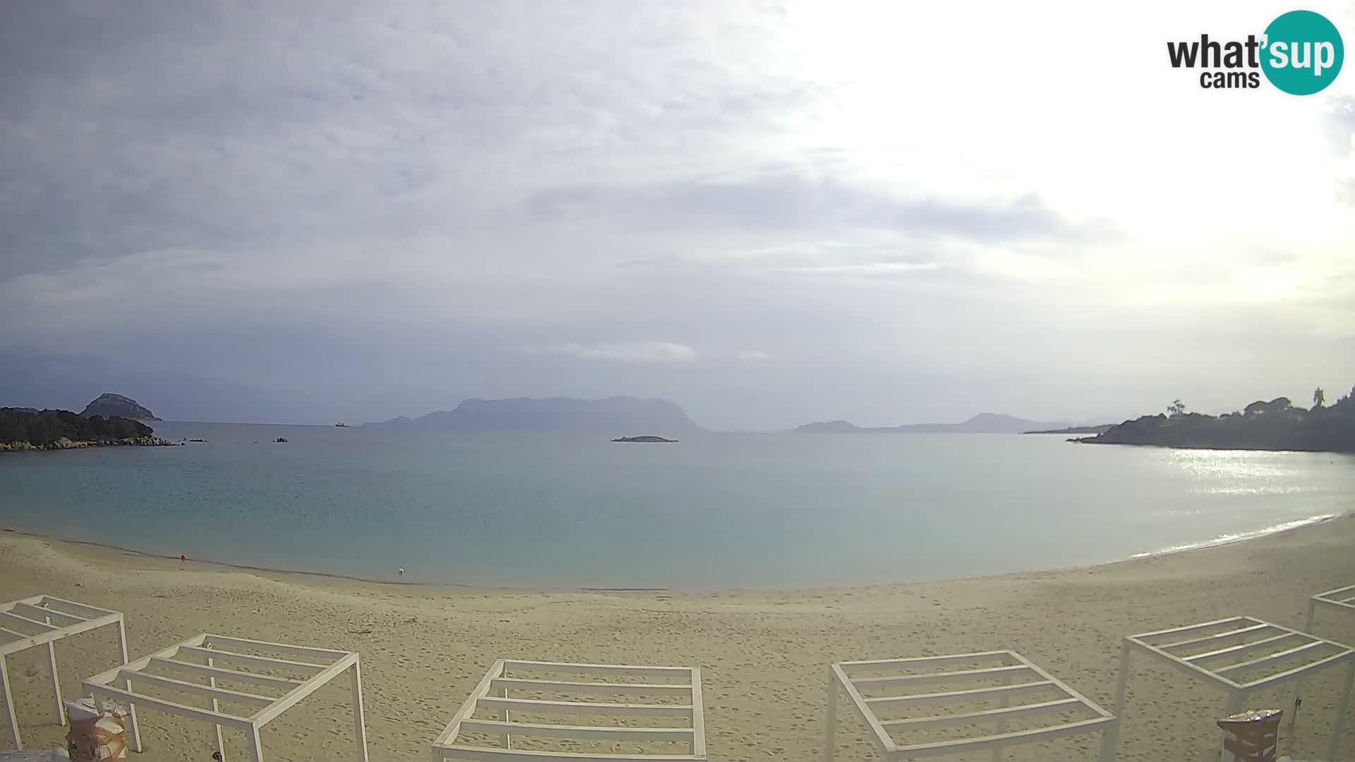 Plaža Cala Sassari Spletna kamera v živo Golfo Aranci – Sardinija