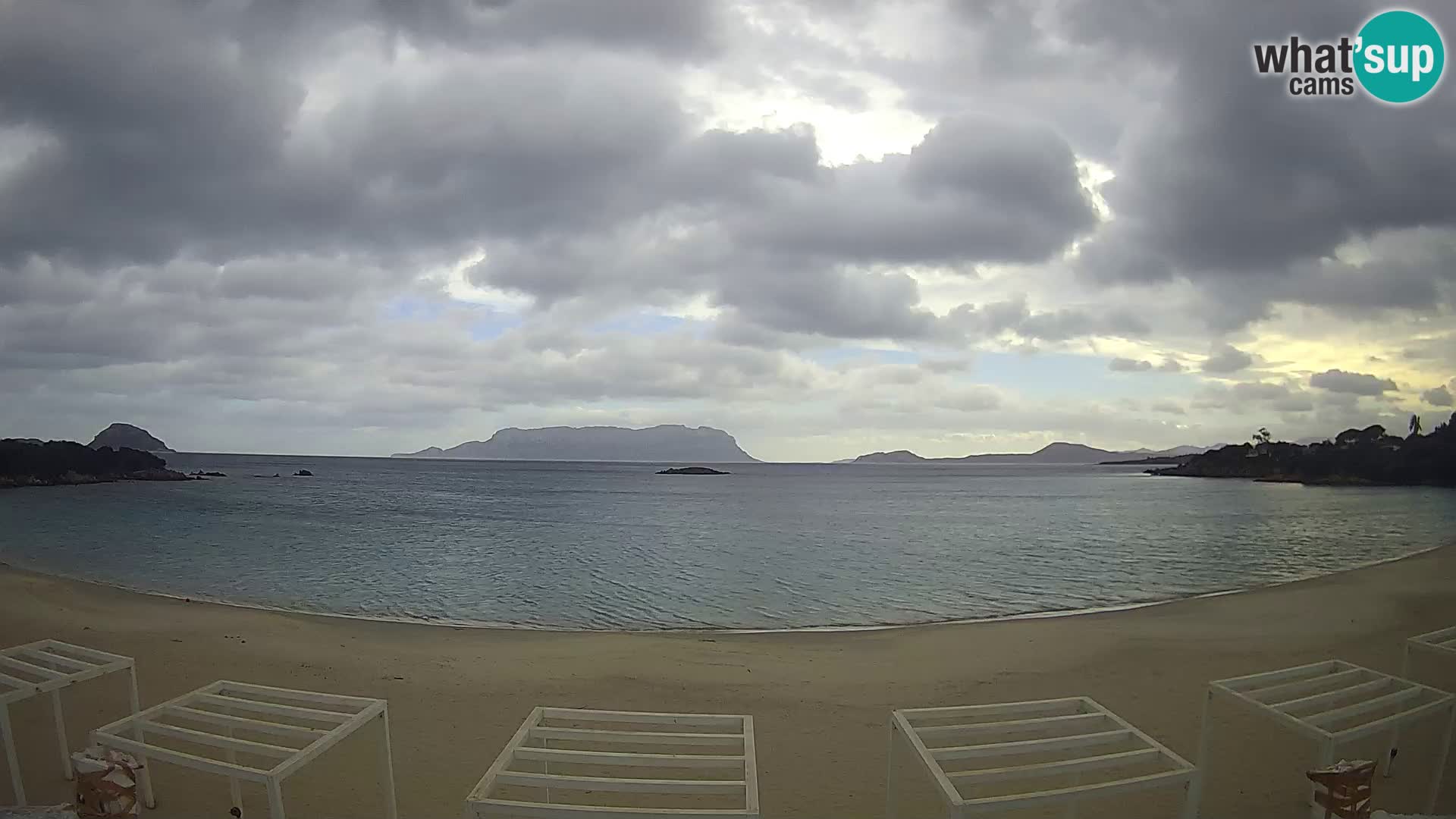 Plaža Cala Sassari Spletna kamera v živo Golfo Aranci – Sardinija