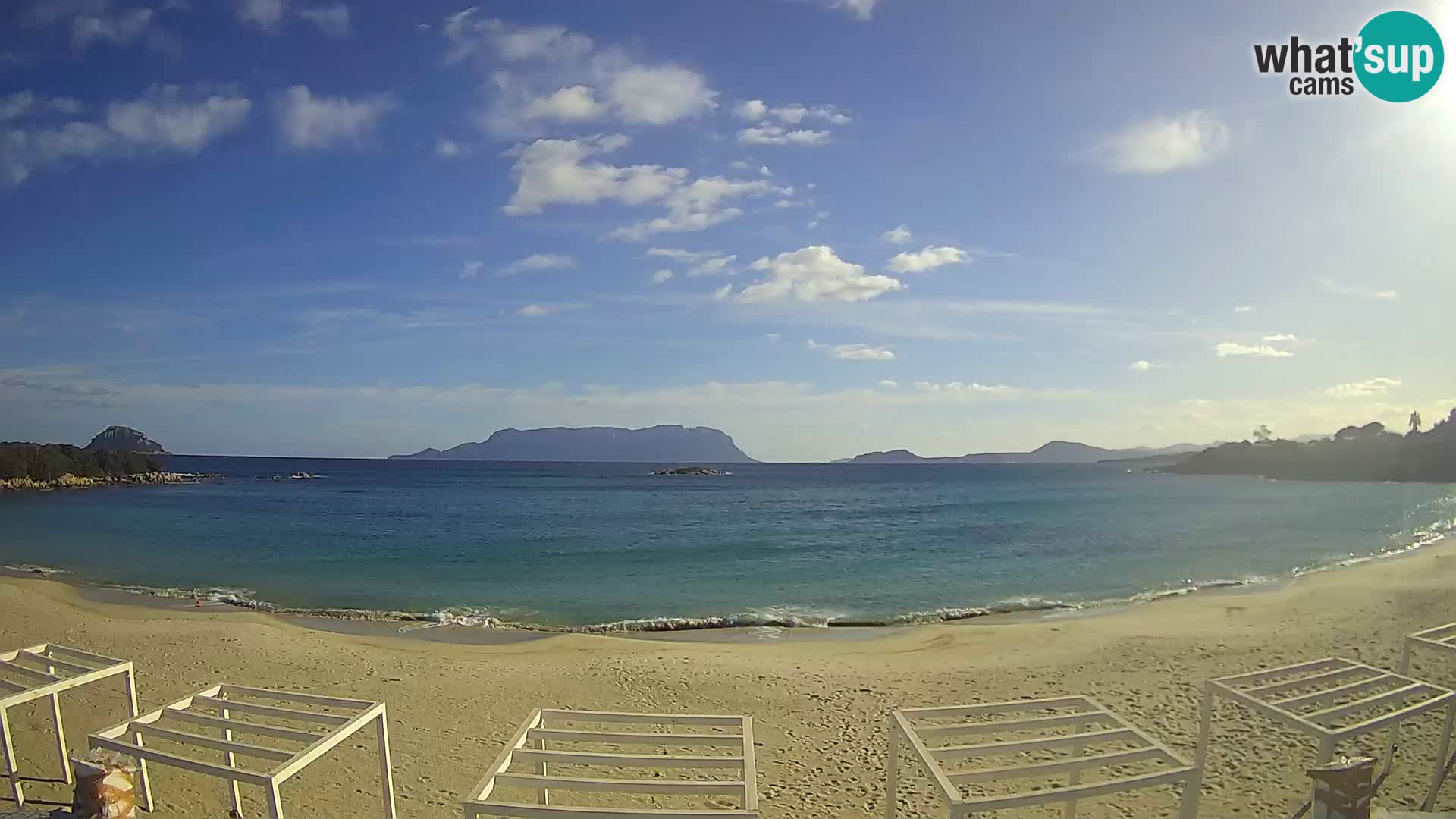 Plaža Cala Sassari Spletna kamera v živo Golfo Aranci – Sardinija