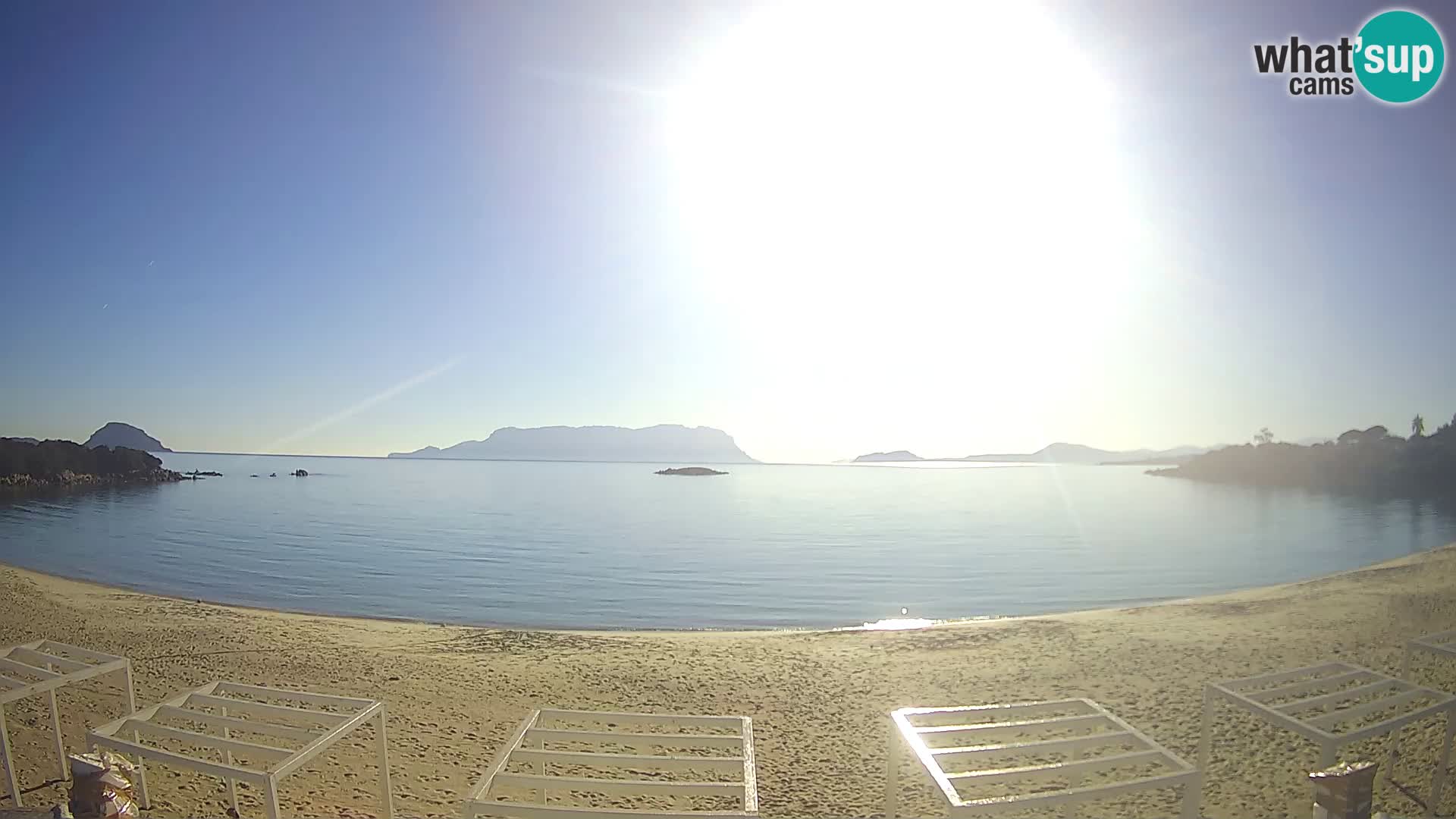 Plaža Cala Sassari Spletna kamera v živo Golfo Aranci – Sardinija