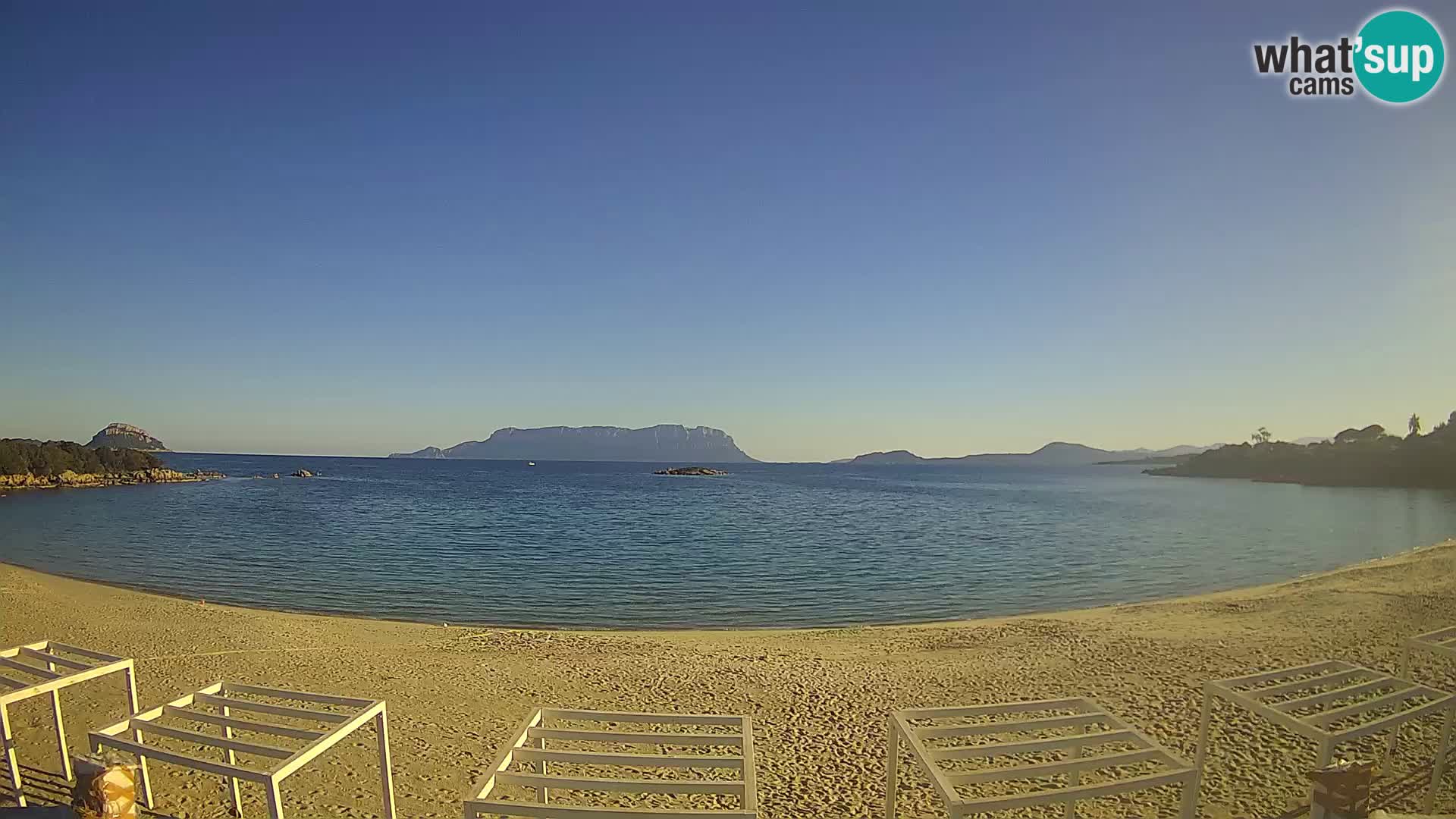 Plaža Cala Sassari Spletna kamera v živo Golfo Aranci – Sardinija