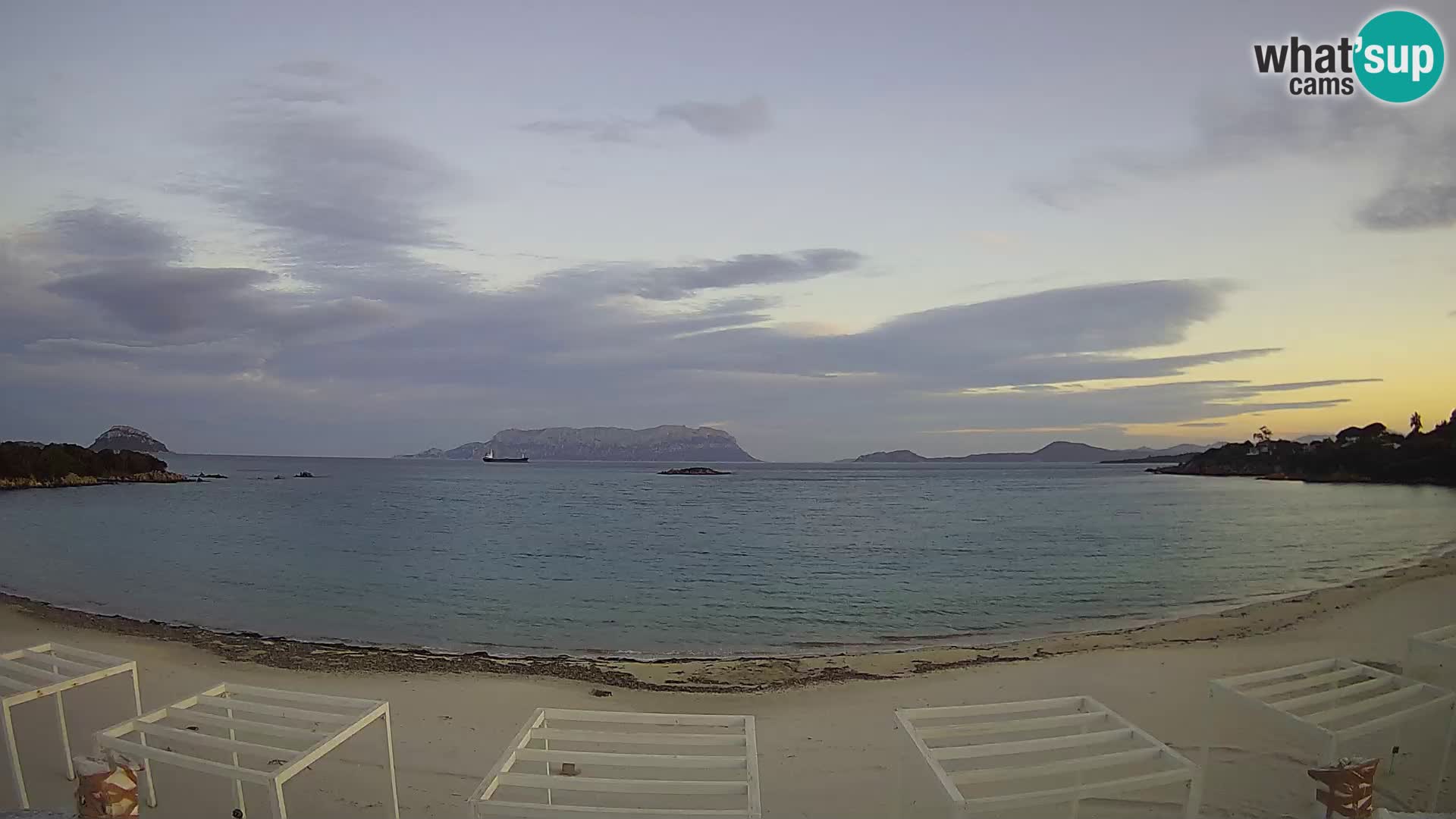 Plaža Cala Sassari Spletna kamera v živo Golfo Aranci – Sardinija