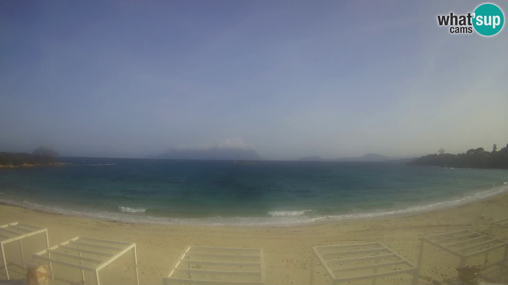 Plaža Cala Sassari Spletna kamera v živo Golfo Aranci – Sardinija