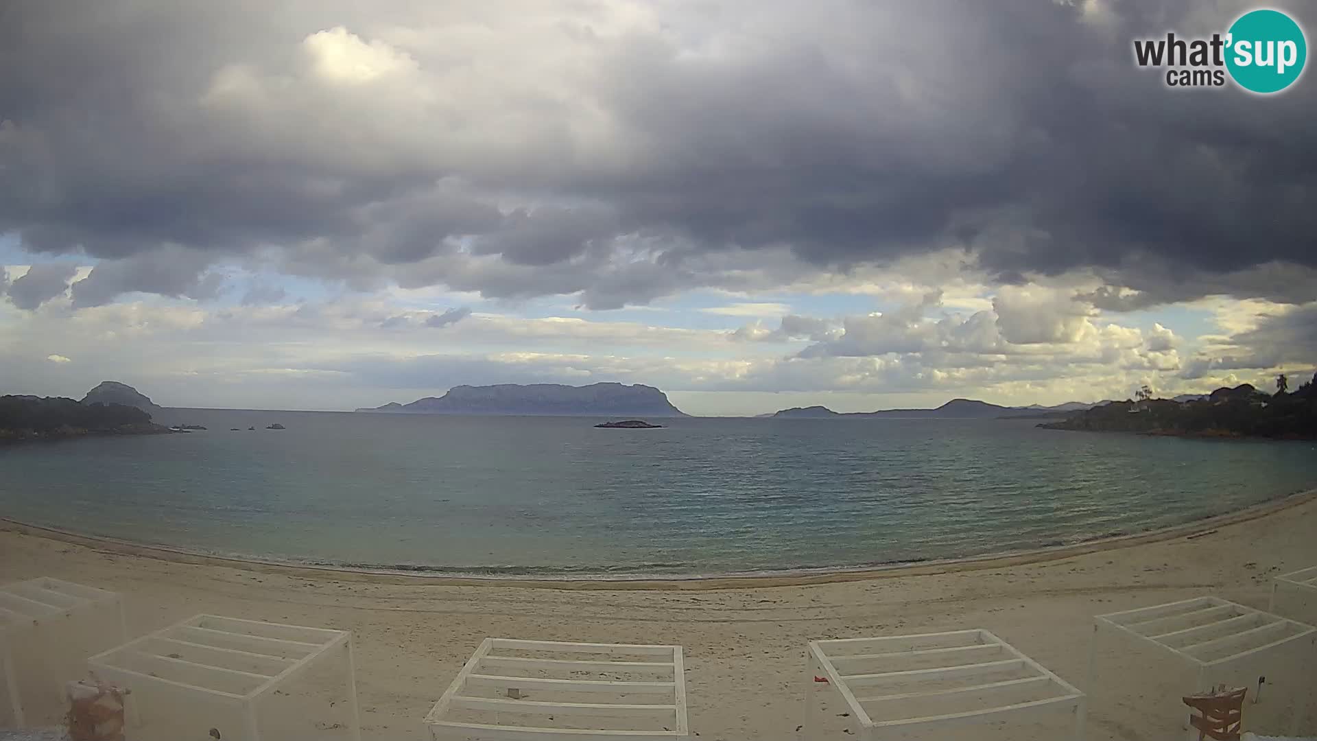 Plaža Cala Sassari Spletna kamera v živo Golfo Aranci – Sardinija