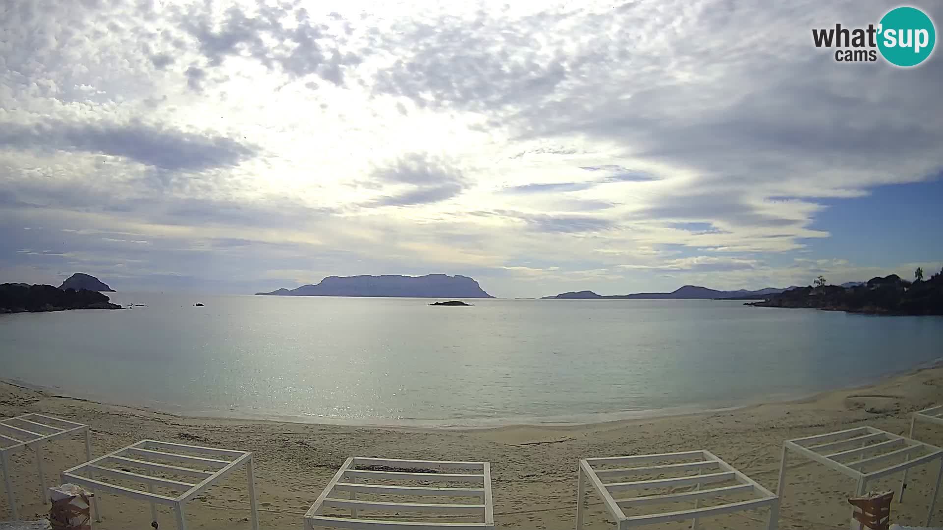 Plaža Cala Sassari Spletna kamera v živo Golfo Aranci – Sardinija