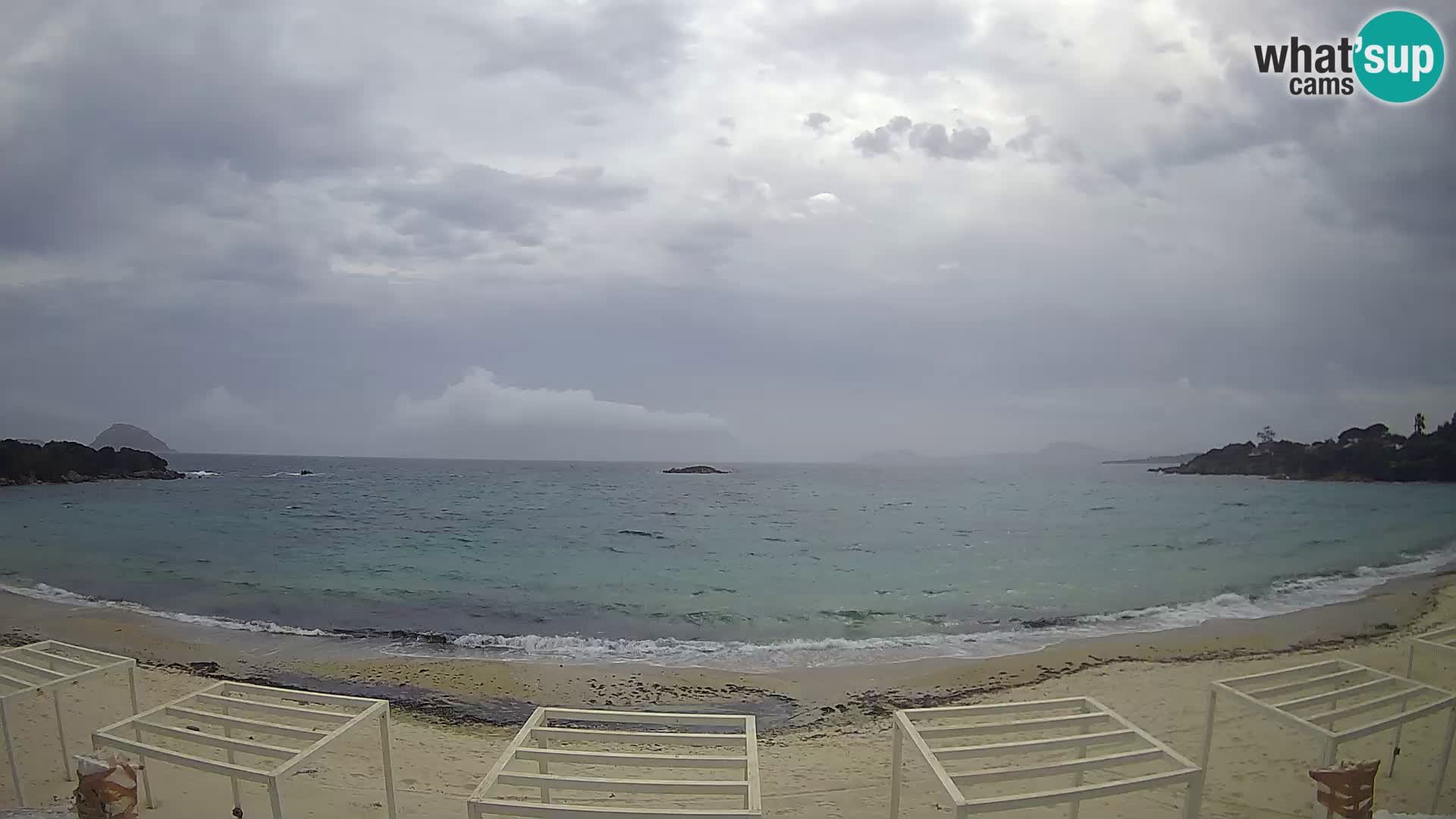 Plaža Cala Sassari Spletna kamera v živo Golfo Aranci – Sardinija