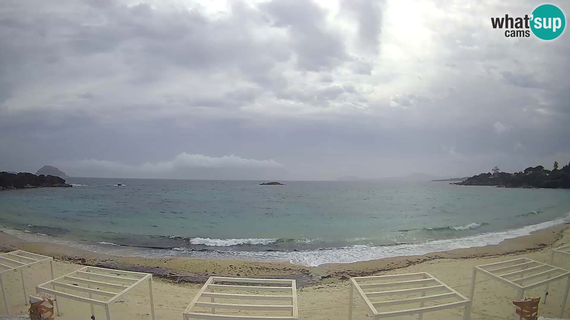 Plaža Cala Sassari Spletna kamera v živo Golfo Aranci – Sardinija