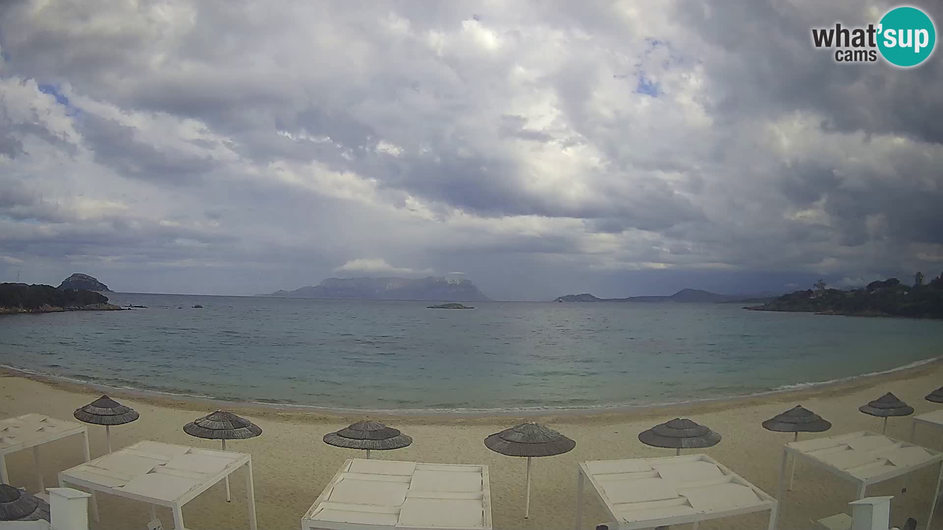 Plaža Cala Sassari Spletna kamera v živo Golfo Aranci – Sardinija