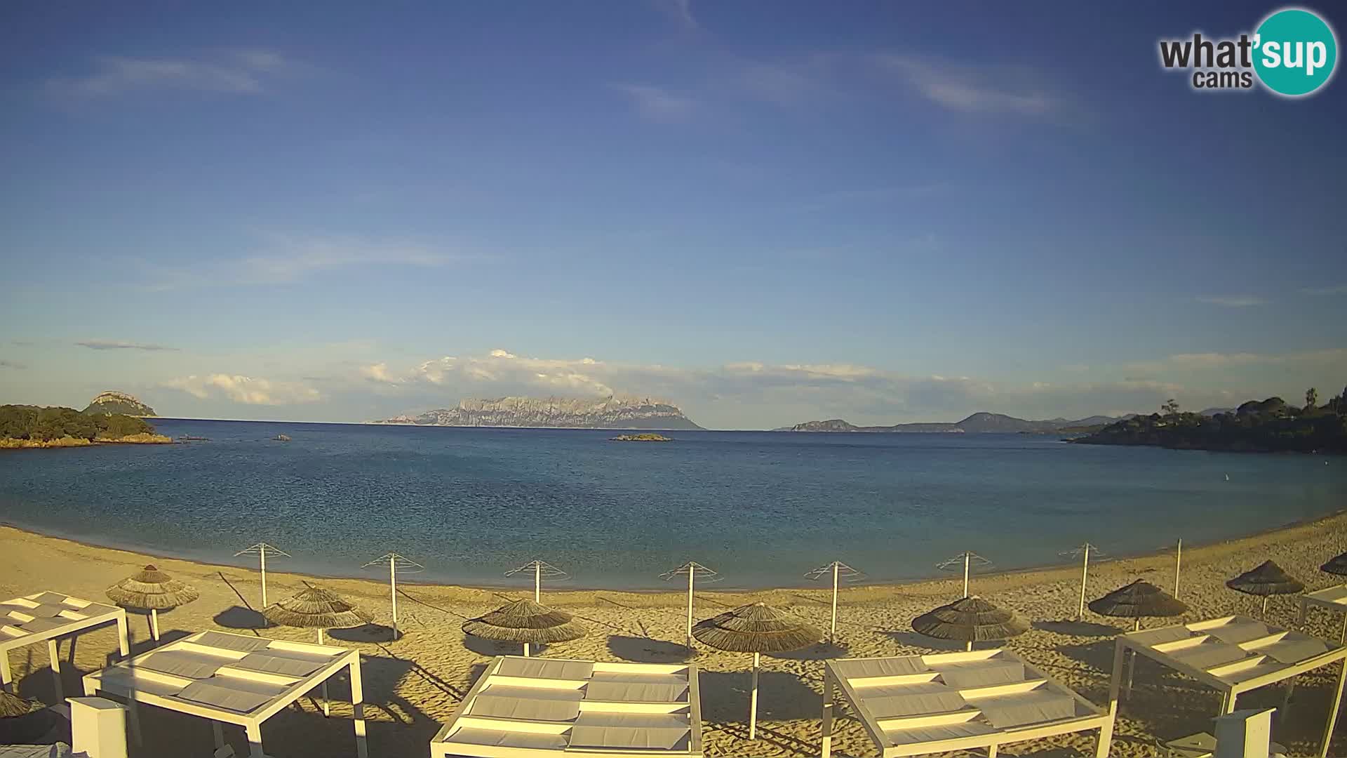 Plaža Cala Sassari Spletna kamera v živo Golfo Aranci – Sardinija