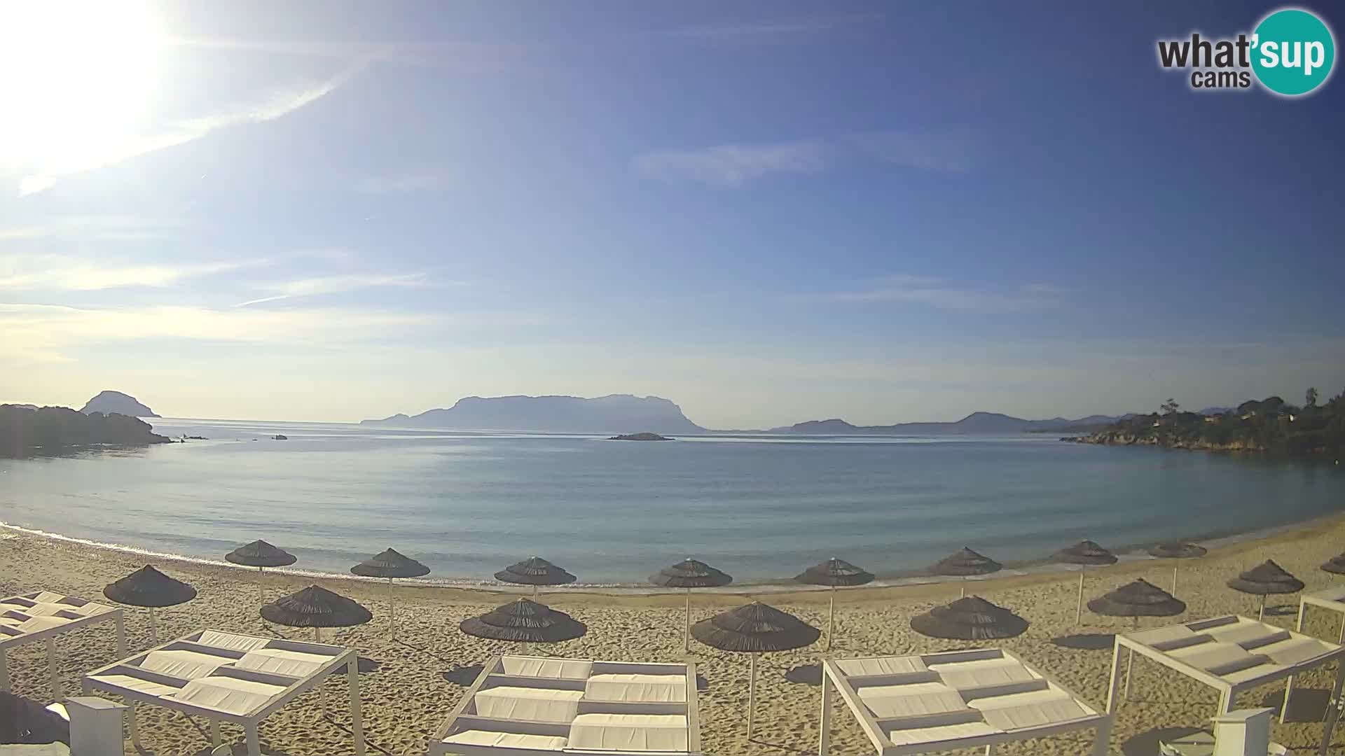 Plaža Cala Sassari Spletna kamera v živo Golfo Aranci – Sardinija