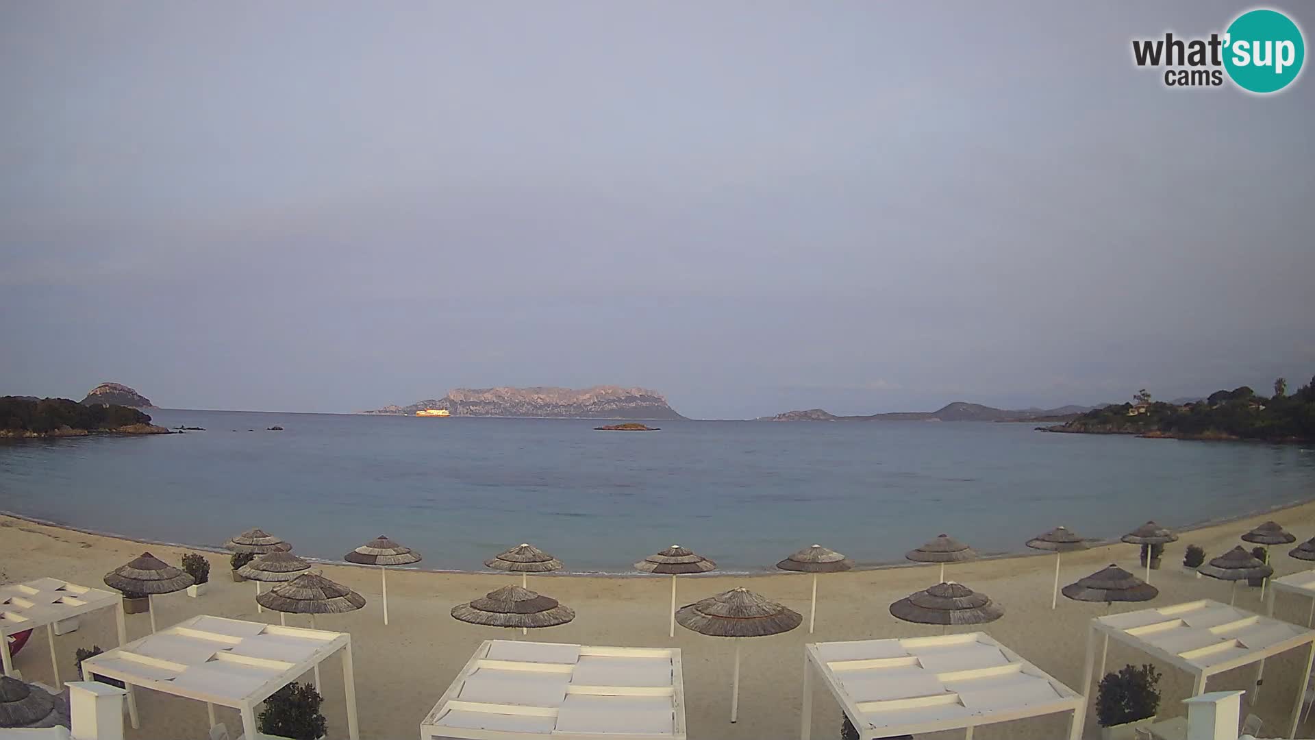 Plaža Cala Sassari Spletna kamera v živo Golfo Aranci – Sardinija