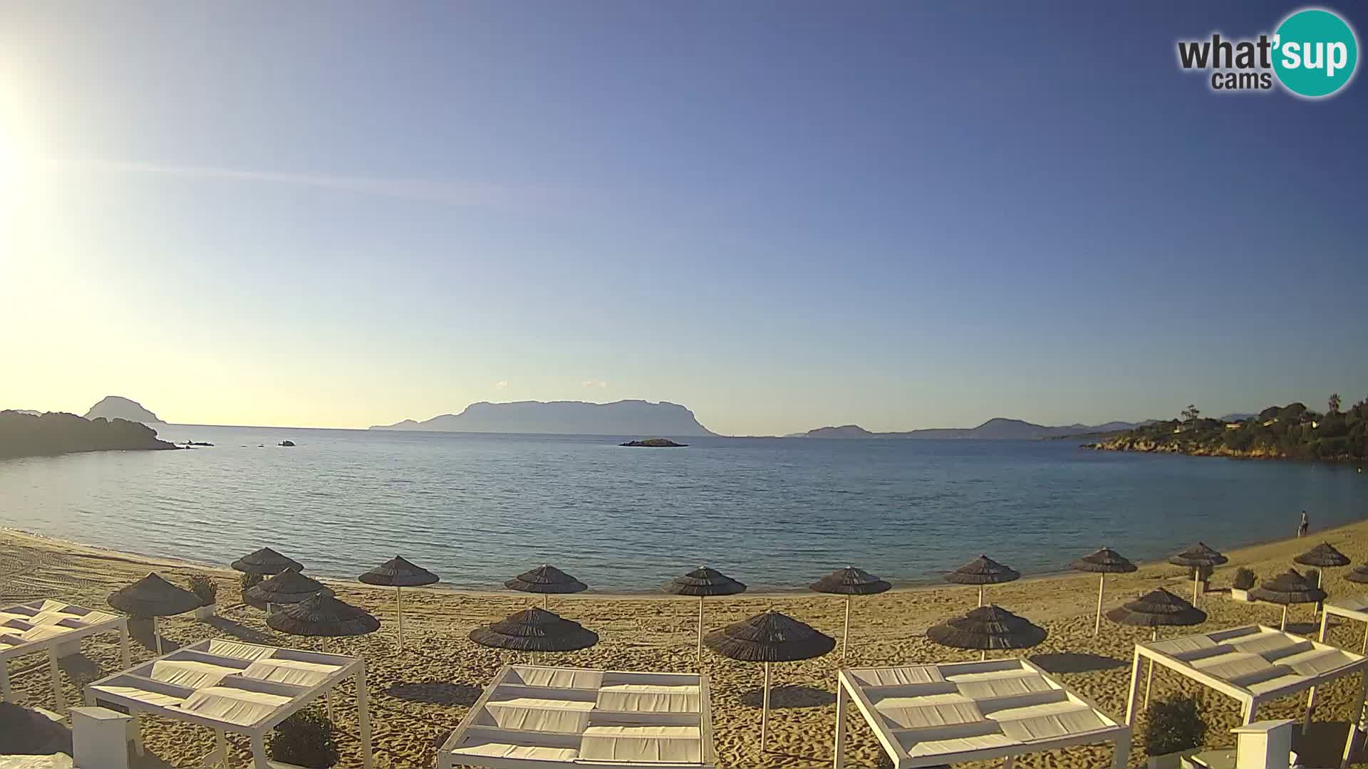Plaža Cala Sassari Spletna kamera v živo Golfo Aranci – Sardinija