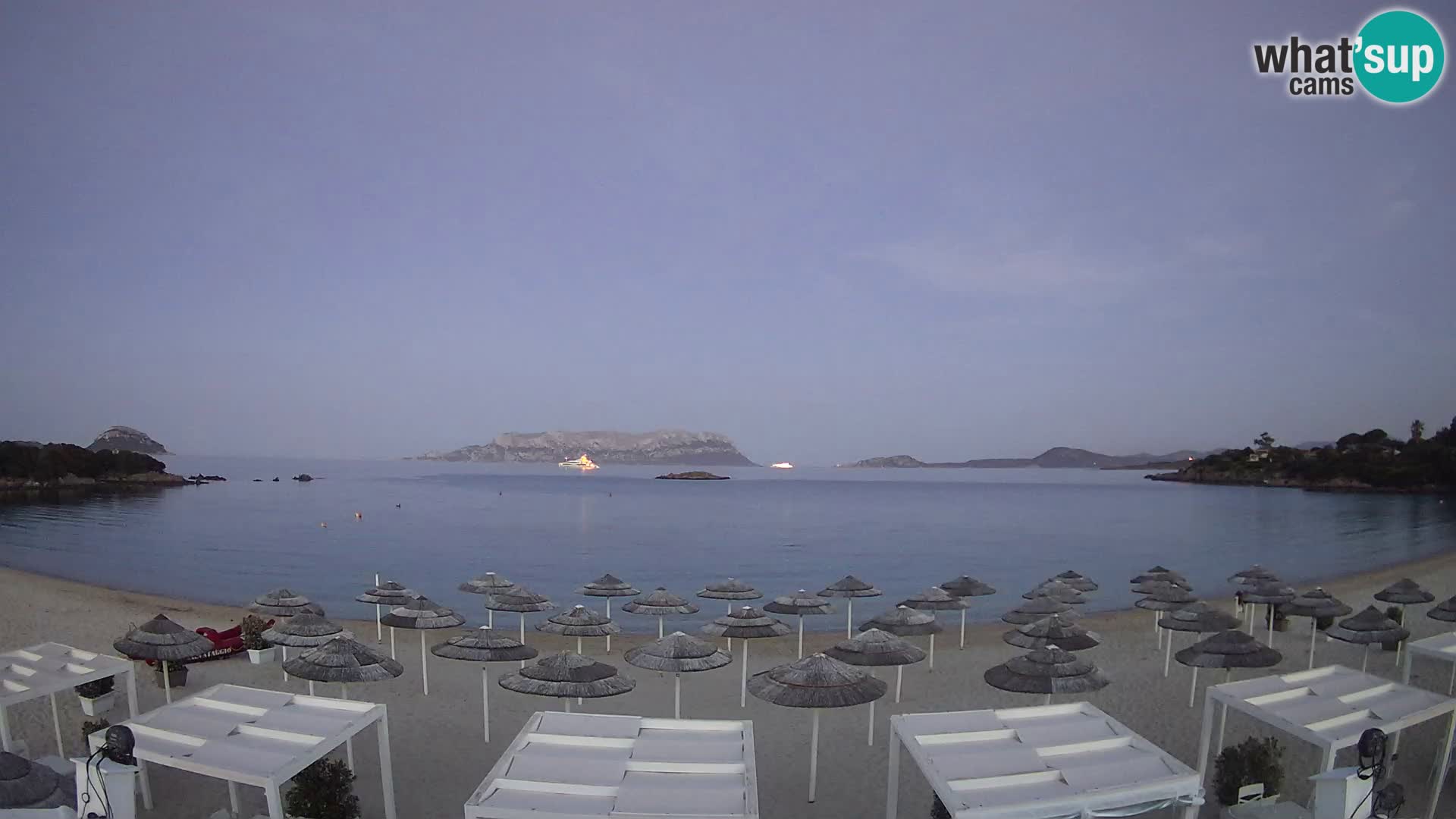 Plaža Cala Sassari Spletna kamera v živo Golfo Aranci – Sardinija