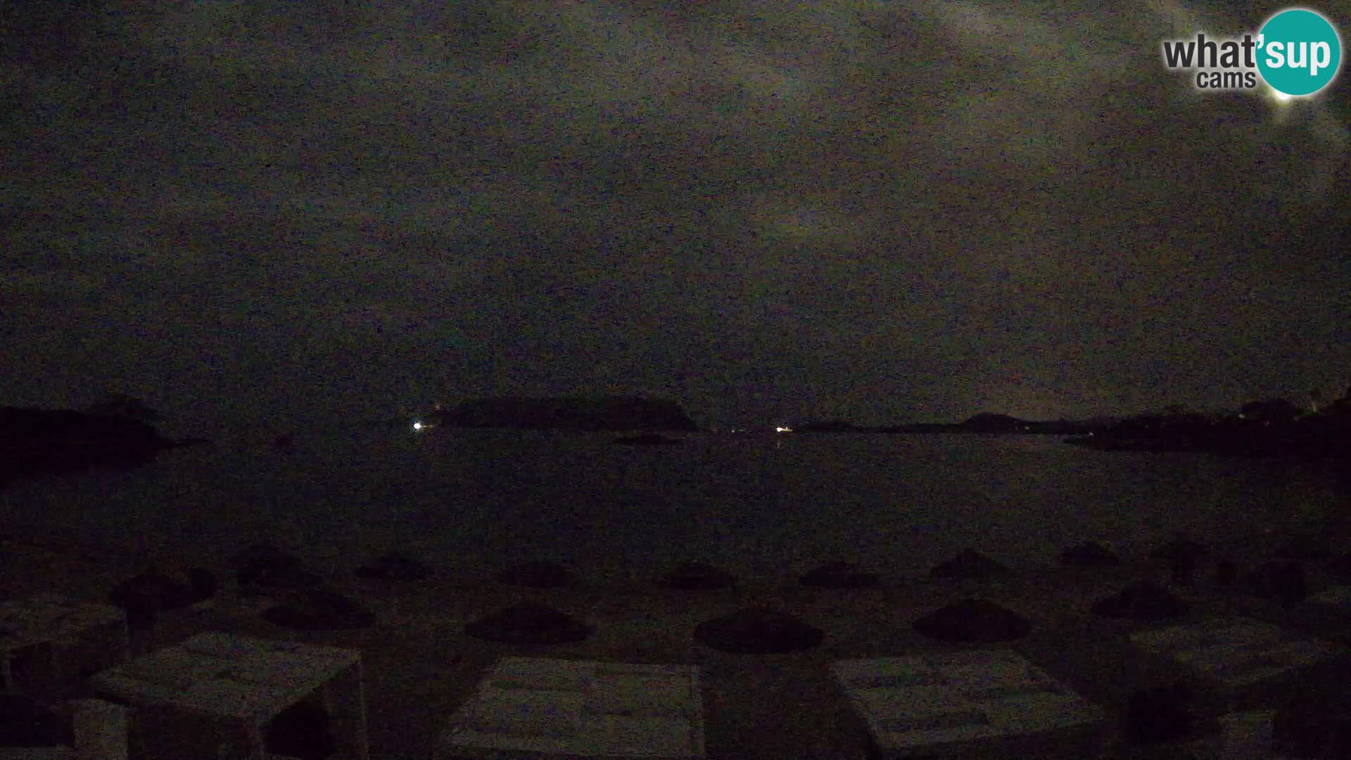 Plaža Cala Sassari Spletna kamera v živo Golfo Aranci – Sardinija