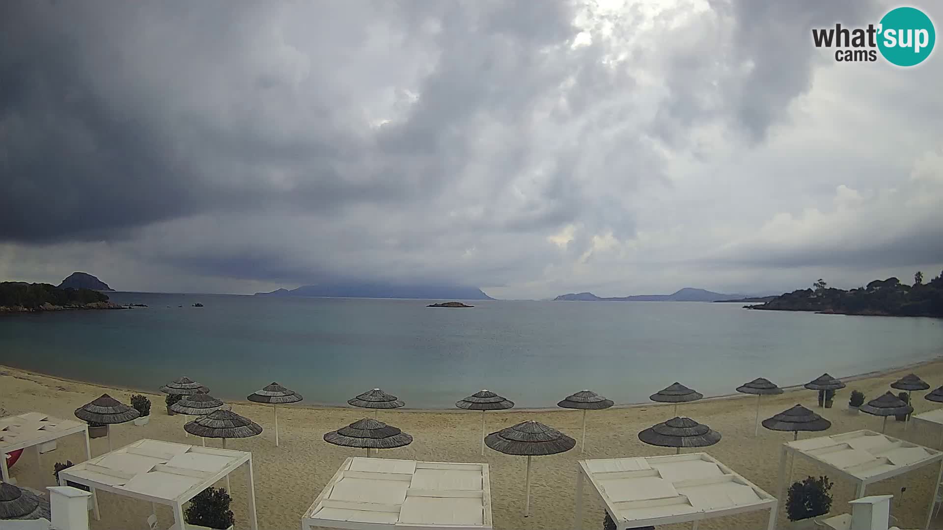 Plaža Cala Sassari Spletna kamera v živo Golfo Aranci – Sardinija