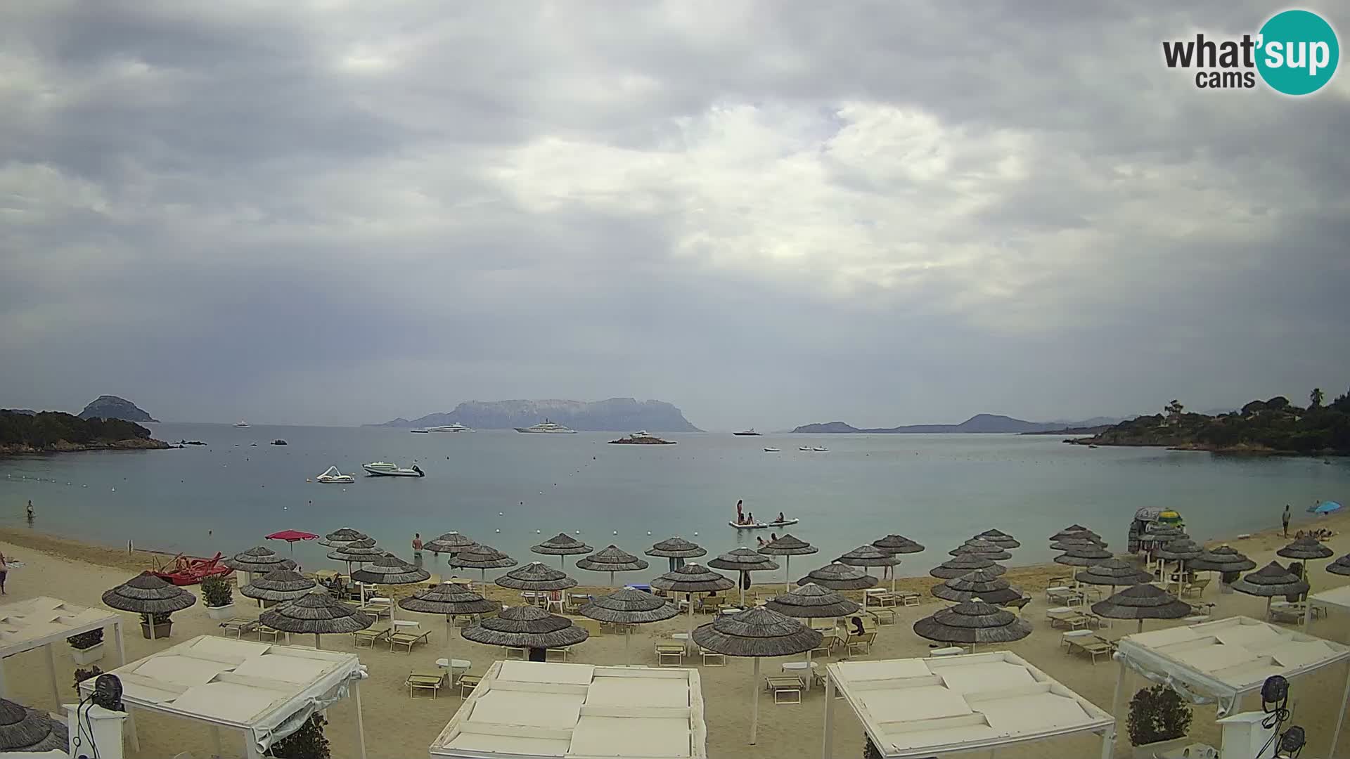 Plaža Cala Sassari Spletna kamera v živo Golfo Aranci – Sardinija