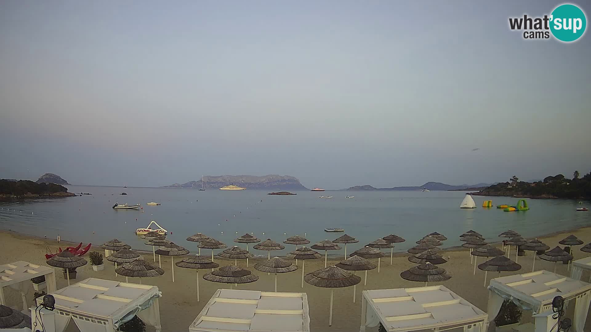 Plaža Cala Sassari Spletna kamera v živo Golfo Aranci – Sardinija