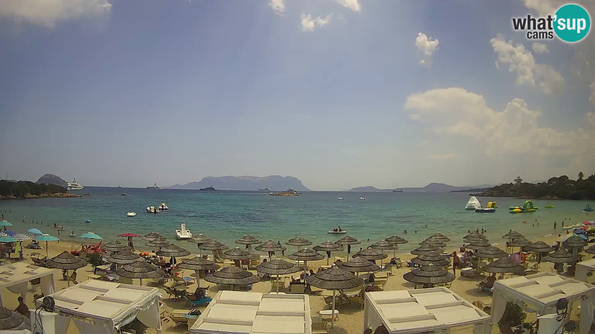 Plaža Cala Sassari Spletna kamera v živo Golfo Aranci – Sardinija