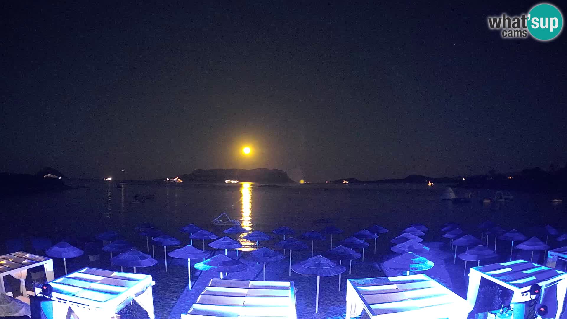 Plaža Cala Sassari Spletna kamera v živo Golfo Aranci – Sardinija