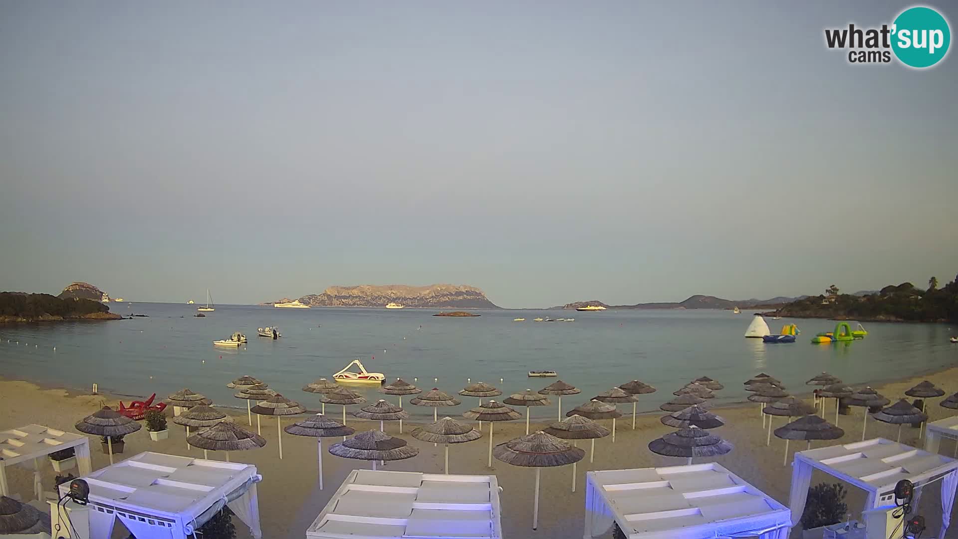 Plaža Cala Sassari Spletna kamera v živo Golfo Aranci – Sardinija
