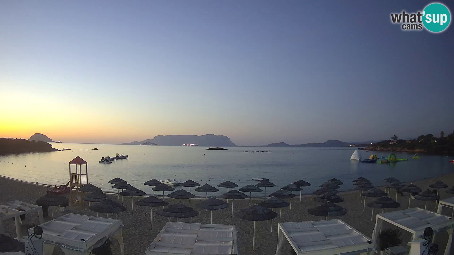 Plaža Cala Sassari Spletna kamera v živo Golfo Aranci – Sardinija