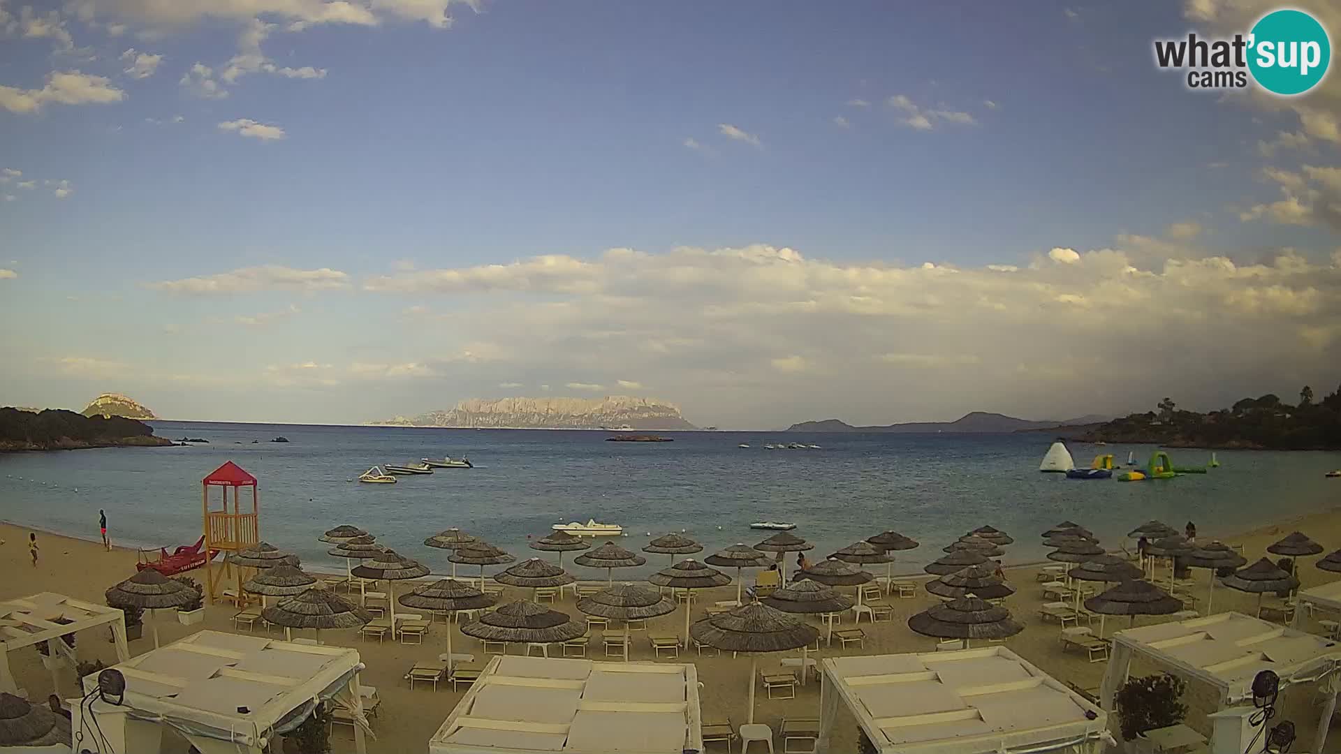 Plaža Cala Sassari Spletna kamera v živo Golfo Aranci – Sardinija