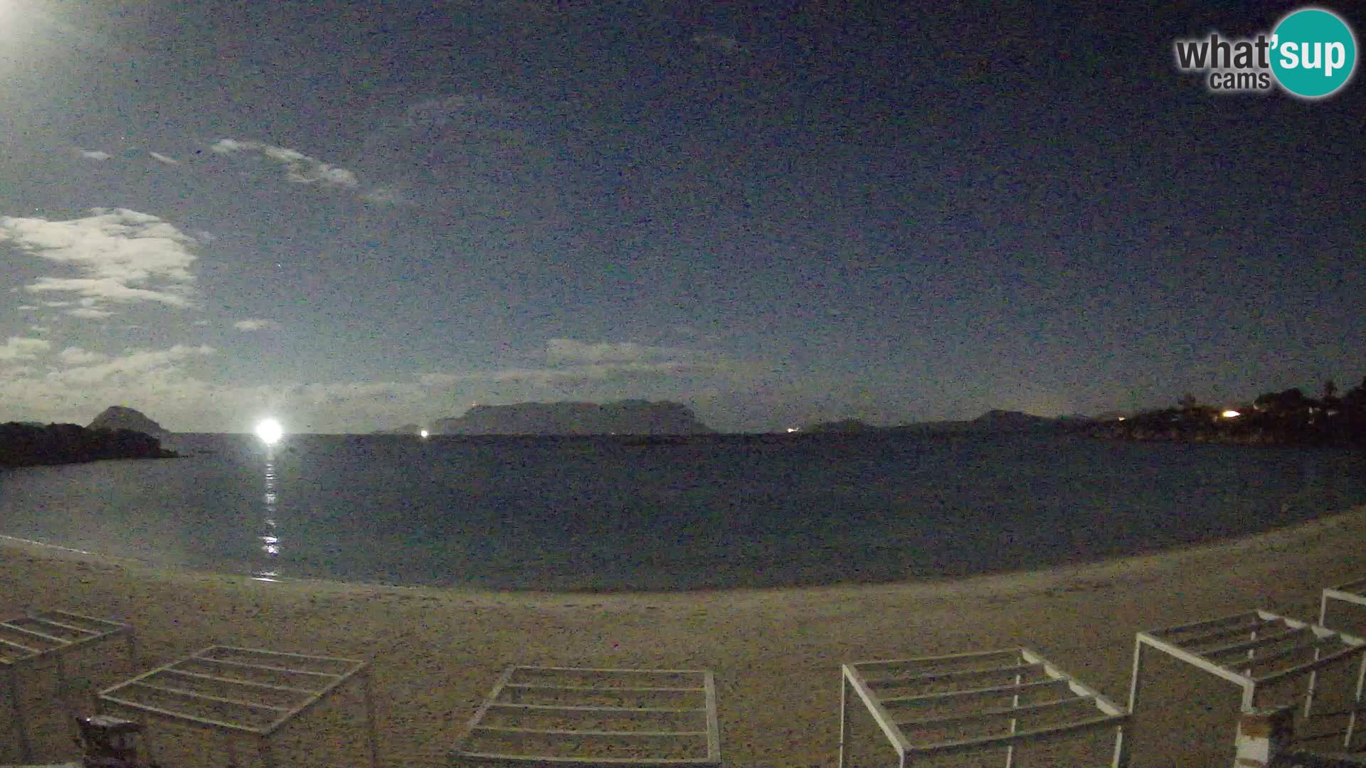 Plaža Cala Sassari Spletna kamera v živo Golfo Aranci – Sardinija