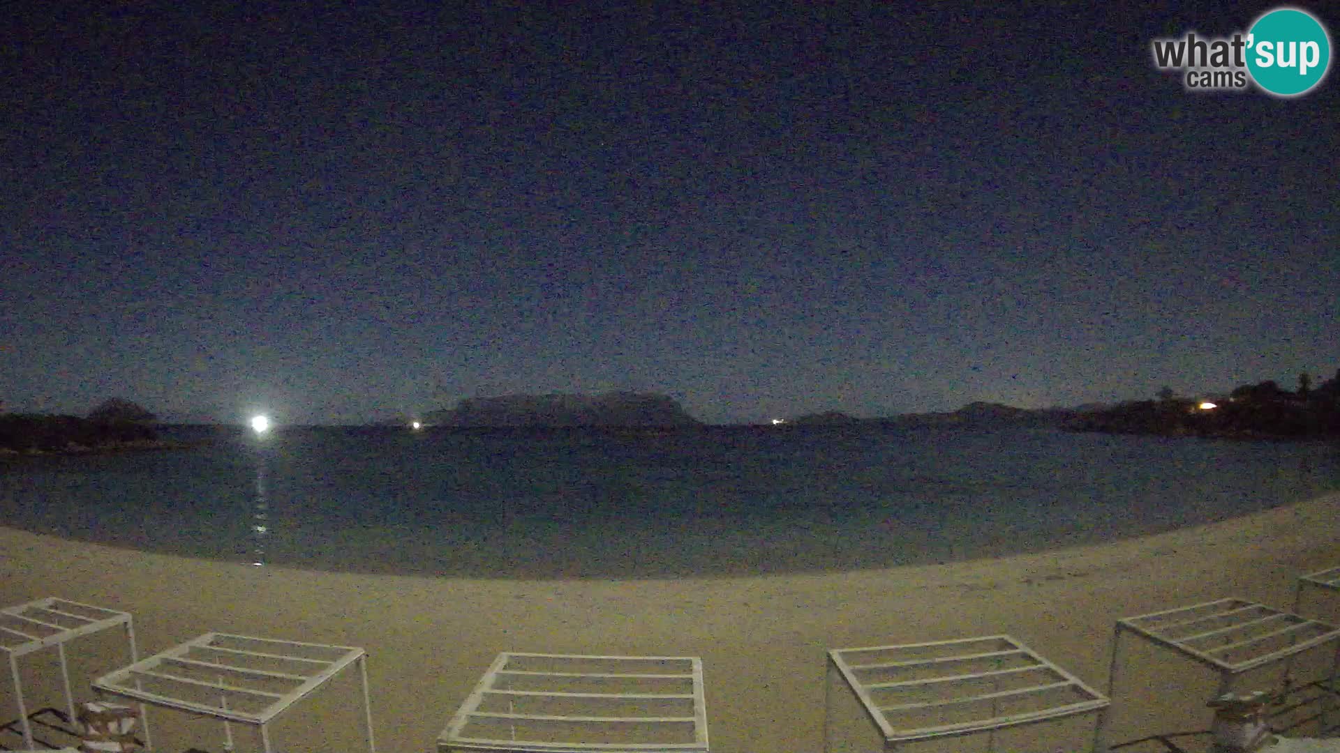 Plaža Cala Sassari Spletna kamera v živo Golfo Aranci – Sardinija